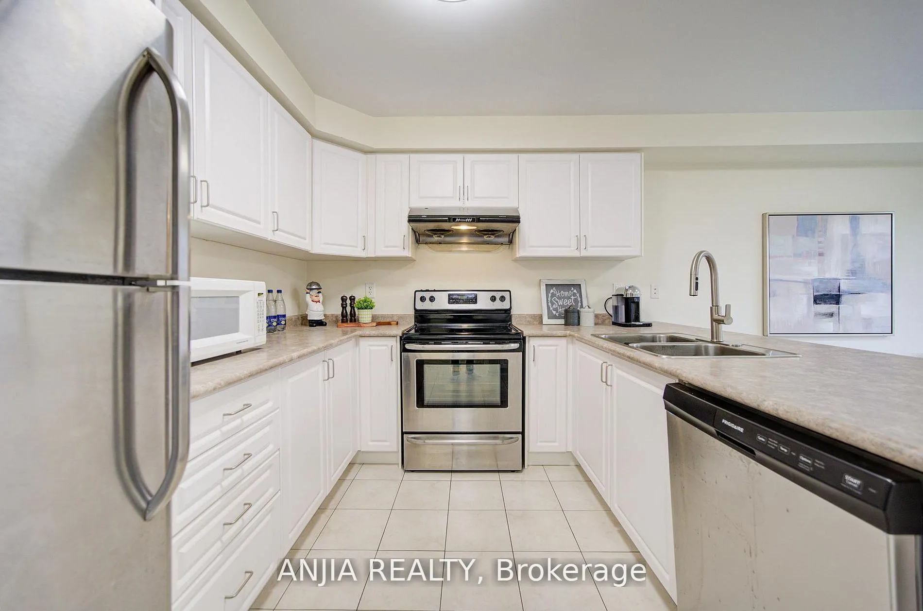 Photo 10 of 1124 Bur Oak Avenue, Markham, Wismer — HOMEH