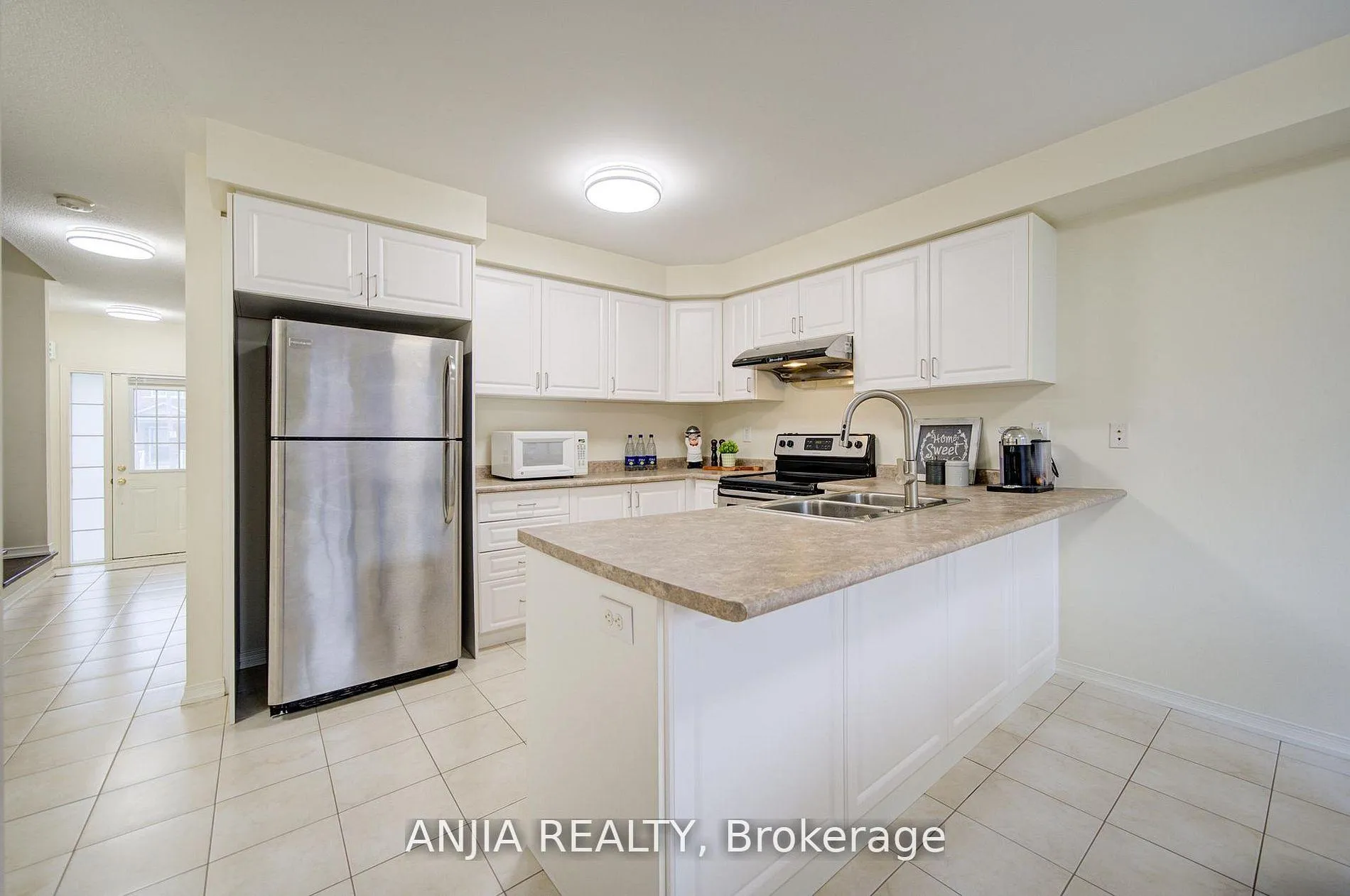 Photo 11 of 1124 Bur Oak Avenue, Markham, Wismer — HOMEH