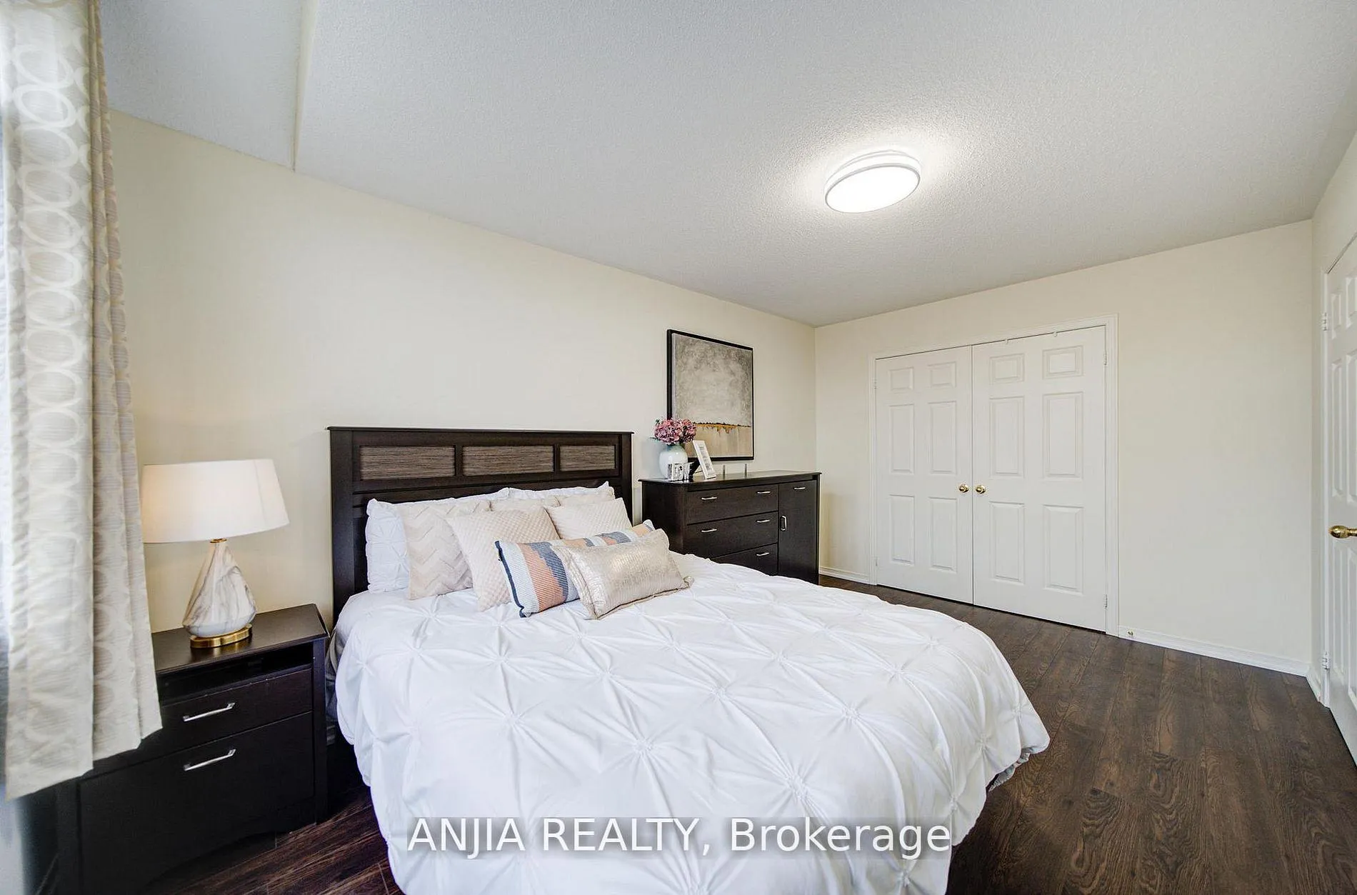 Photo 17 of 1124 Bur Oak Avenue, Markham, Wismer — HOMEH