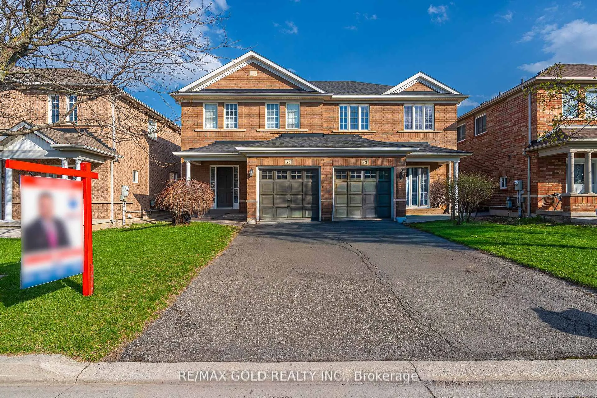 Photo 1 of 31 Mistdale Crescent, Brampton, Fletcher's Meadow — HOMEH