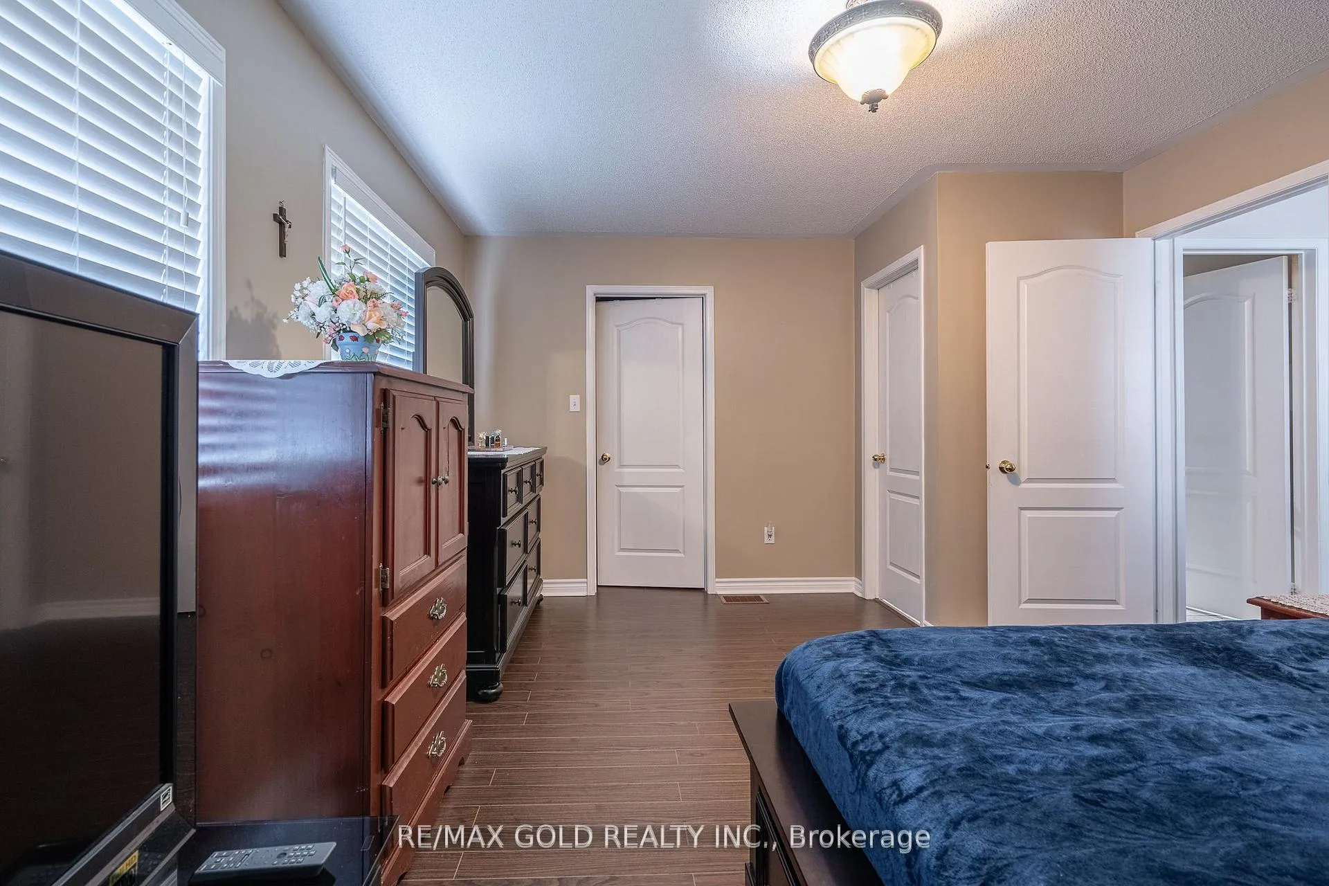 Photo 13 of 31 Mistdale Crescent, Brampton, Fletcher's Meadow — HOMEH