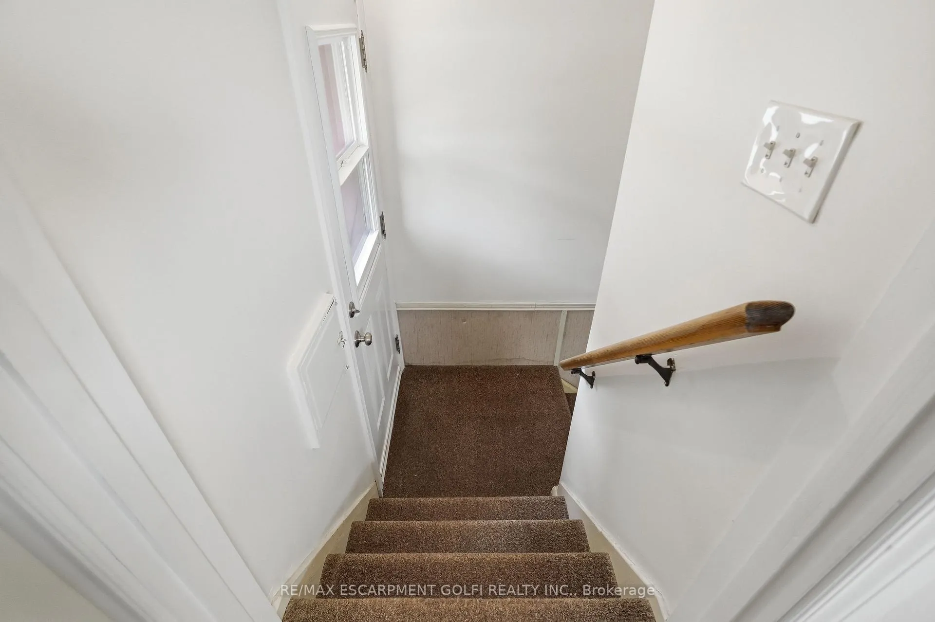 Photo 13 of 150 West 28th Street, Hamilton, Westcliffe — HOMEH
