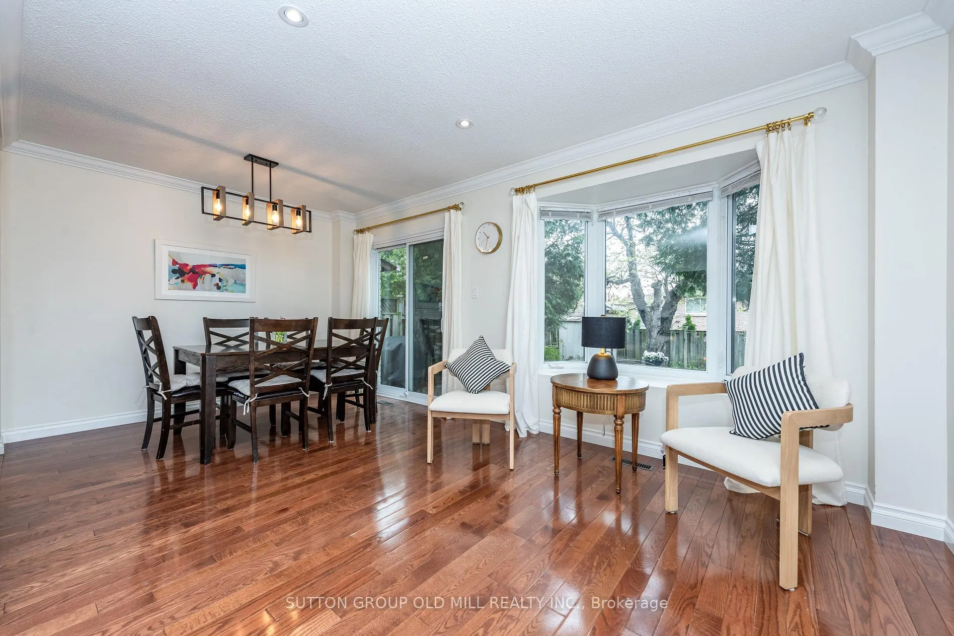Photo 10 of 1603 Dewberry Crescent, Mississauga, Rathwood — HOMEH