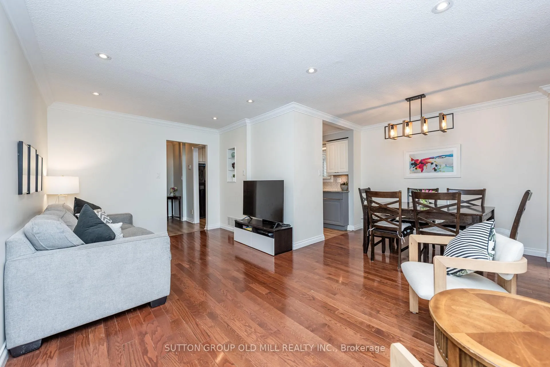Photo 11 of 1603 Dewberry Crescent, Mississauga, Rathwood — HOMEH