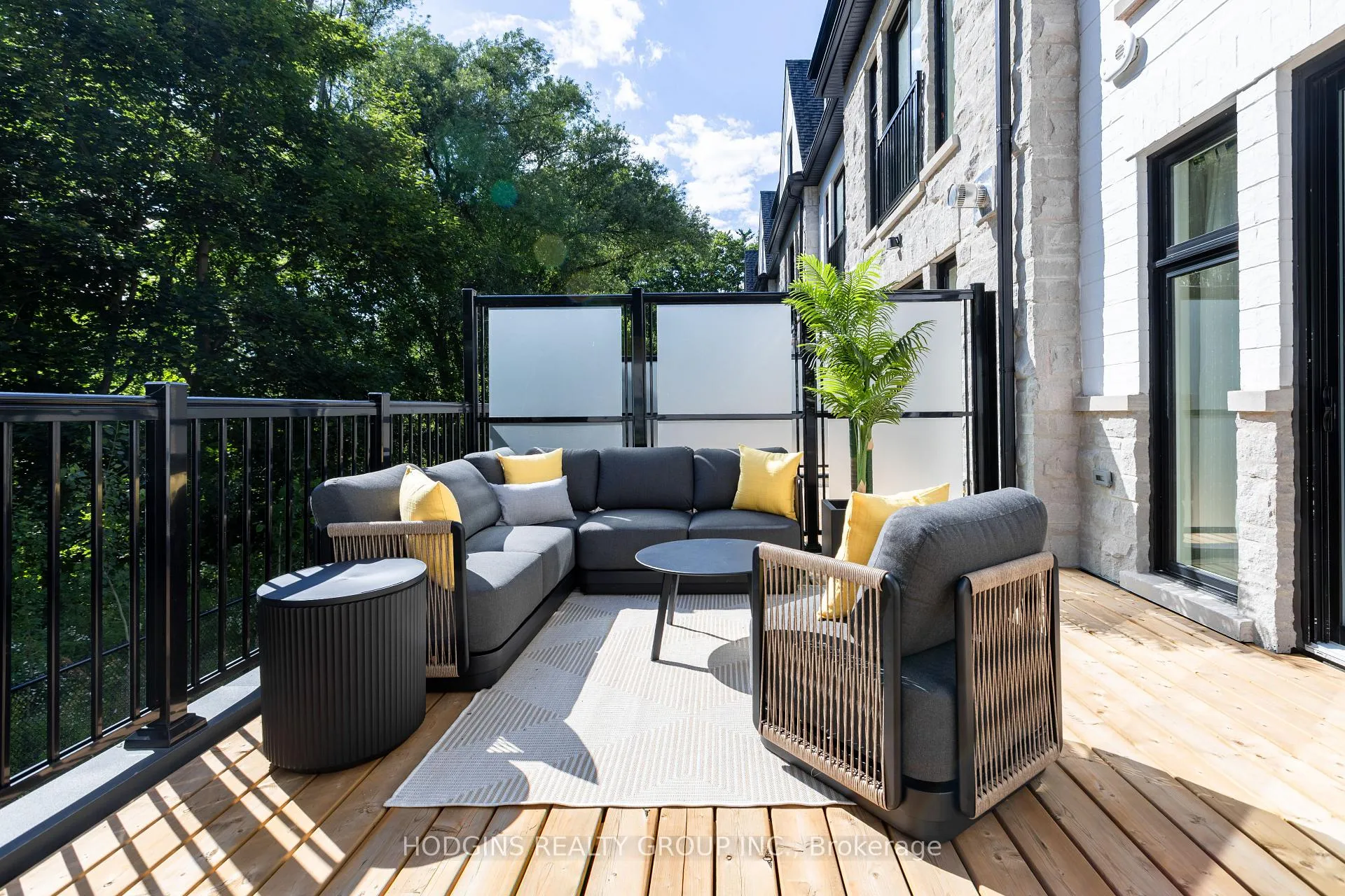 Photo 6 of Unit 14, 1136 Mona Road, Mississauga, Mineola — HOMEH