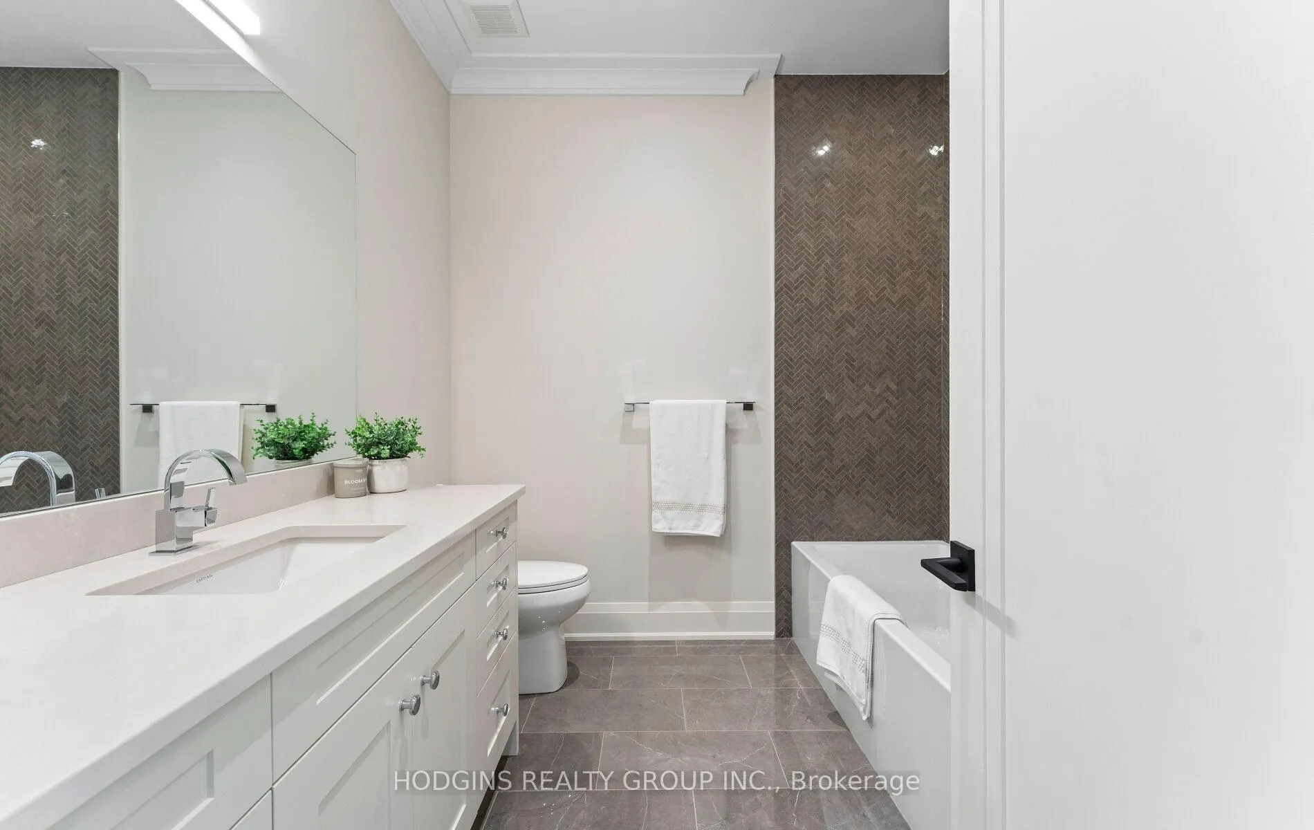 Photo 25 of Unit 14, 1136 Mona Road, Mississauga, Mineola — HOMEH
