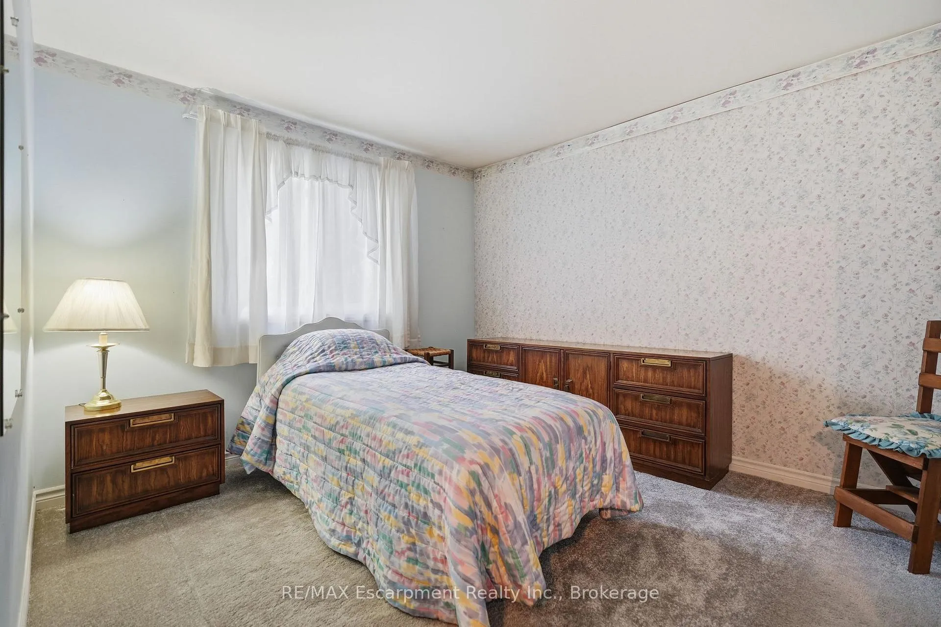 Photo 9 of 10 Farmingdale Crescent, Barrie, Cundles East — HOMEH