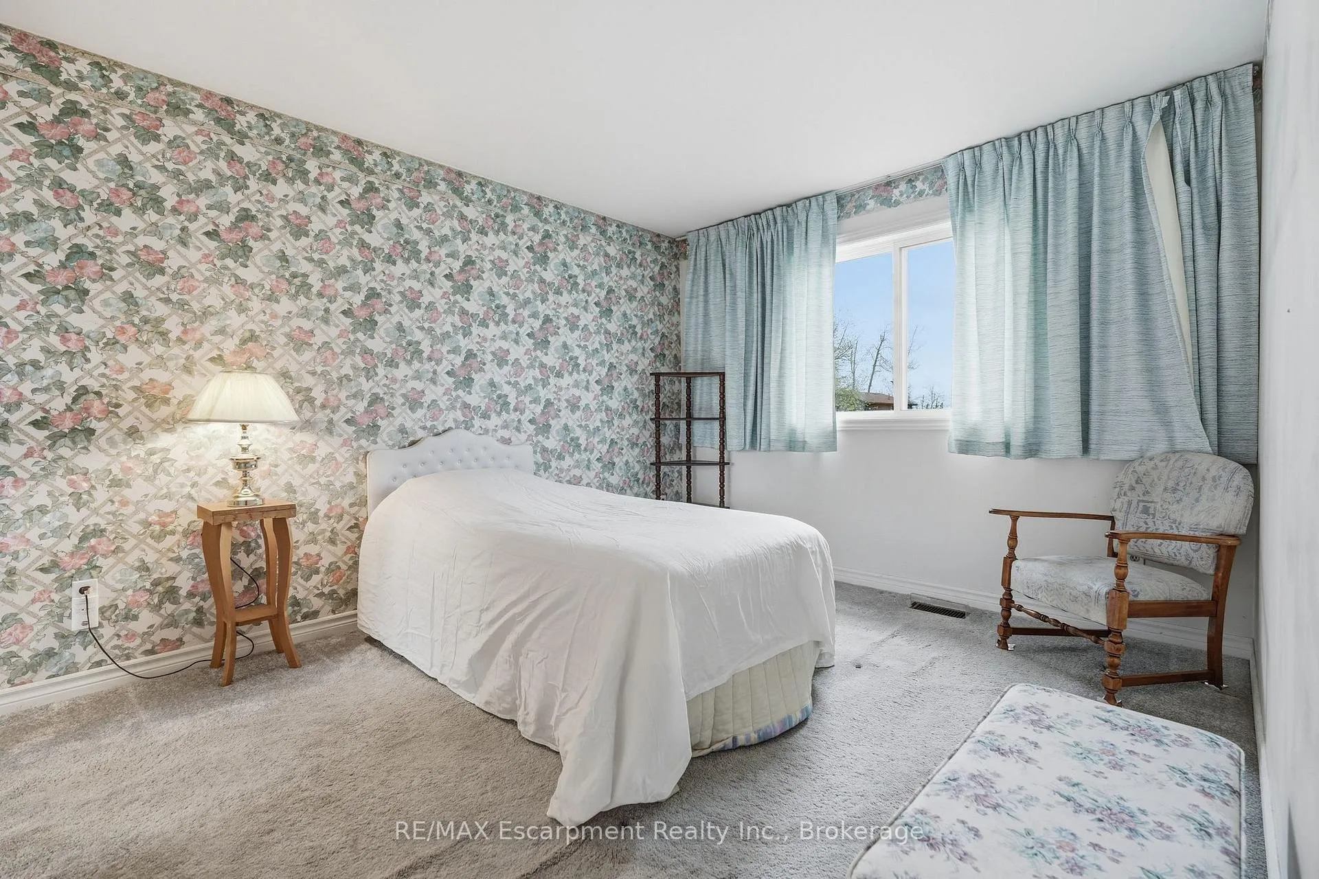Photo 11 of 10 Farmingdale Crescent, Barrie, Cundles East — HOMEH