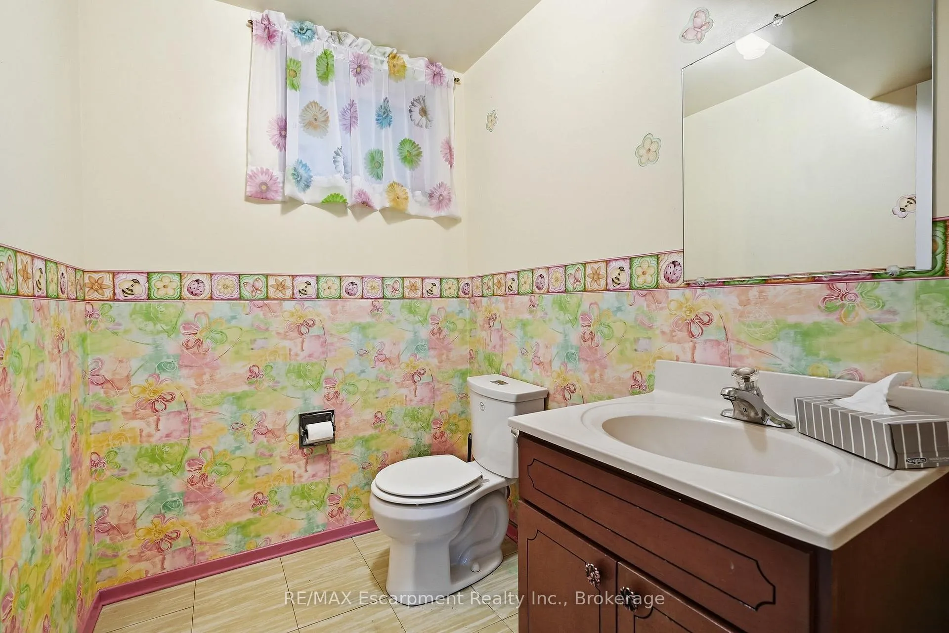Photo 13 of 10 Farmingdale Crescent, Barrie, Cundles East — HOMEH