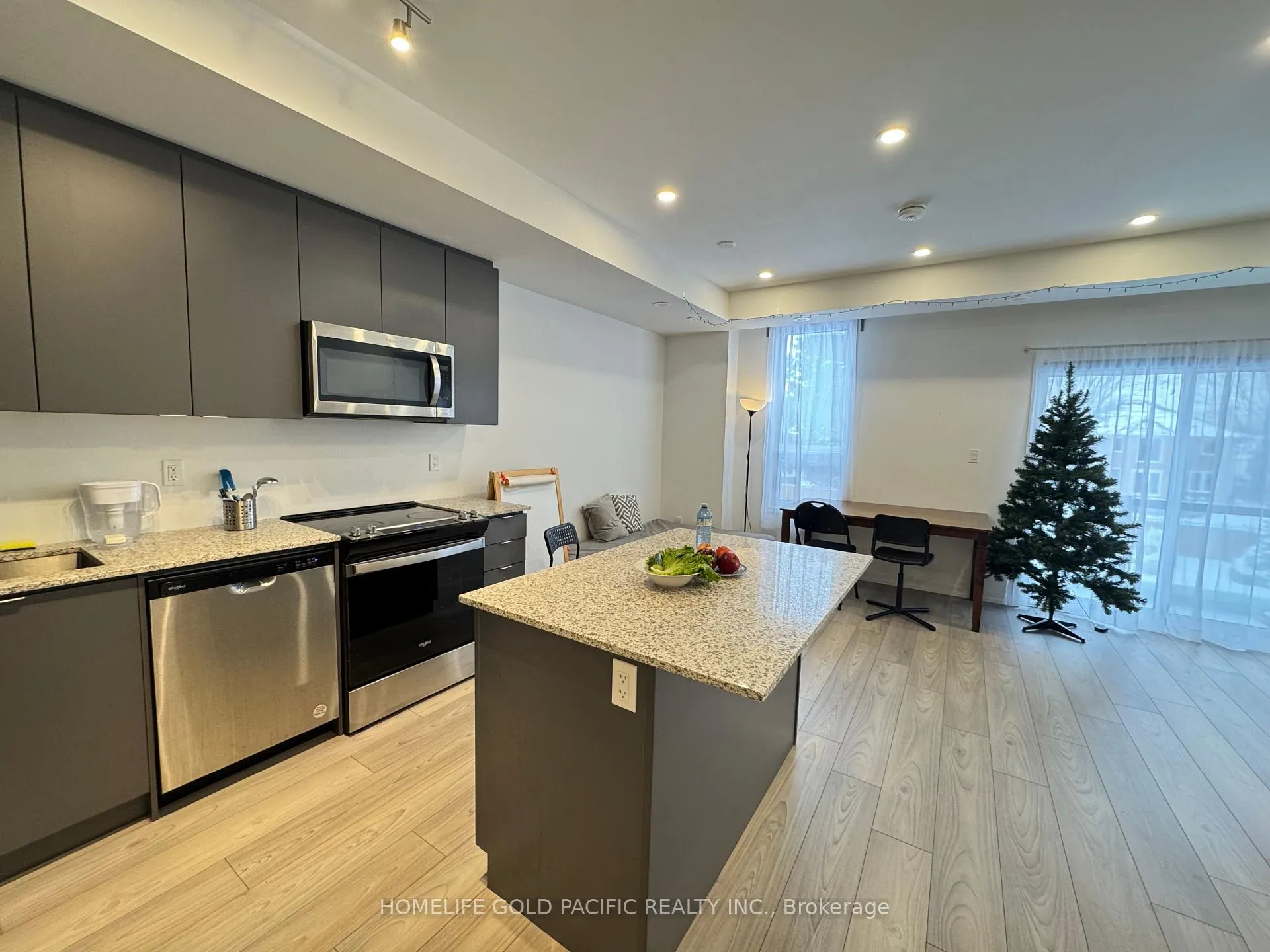 Photo 4 of Unit 7, 22 Lytham Green Circle, Newmarket, Glenway Estates — HOMEH