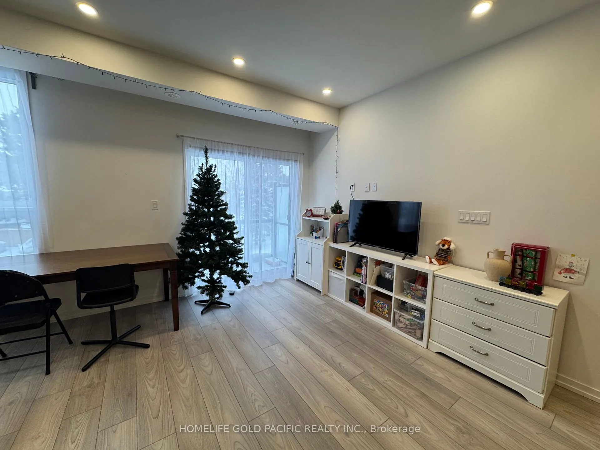 Photo 7 of Unit 7, 22 Lytham Green Circle, Newmarket, Glenway Estates — HOMEH