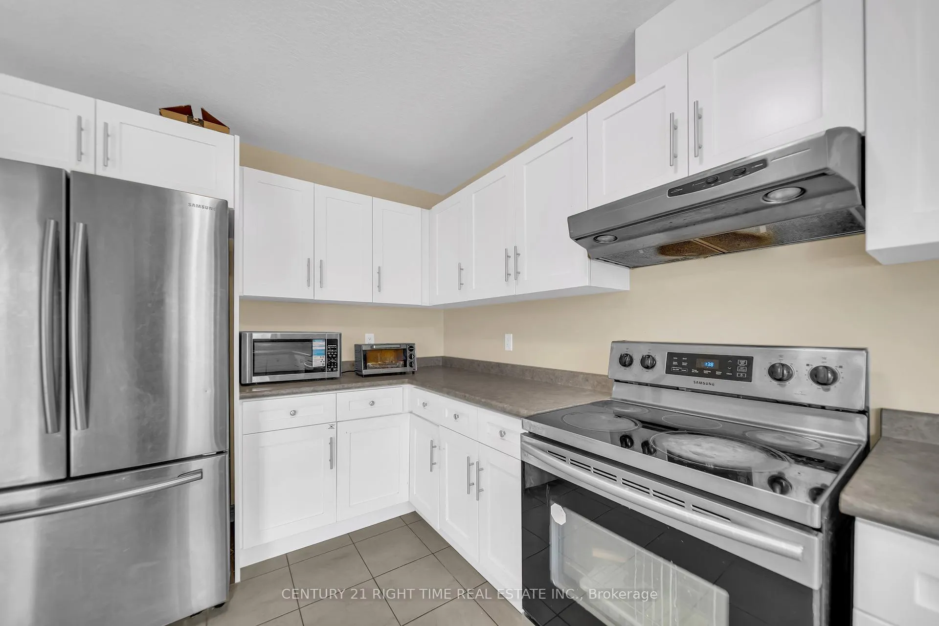 Photo 11 of Unit G2, 70 Willowrun Drive, Kitchener, Idlewood/Lackner Woods — HOMEH