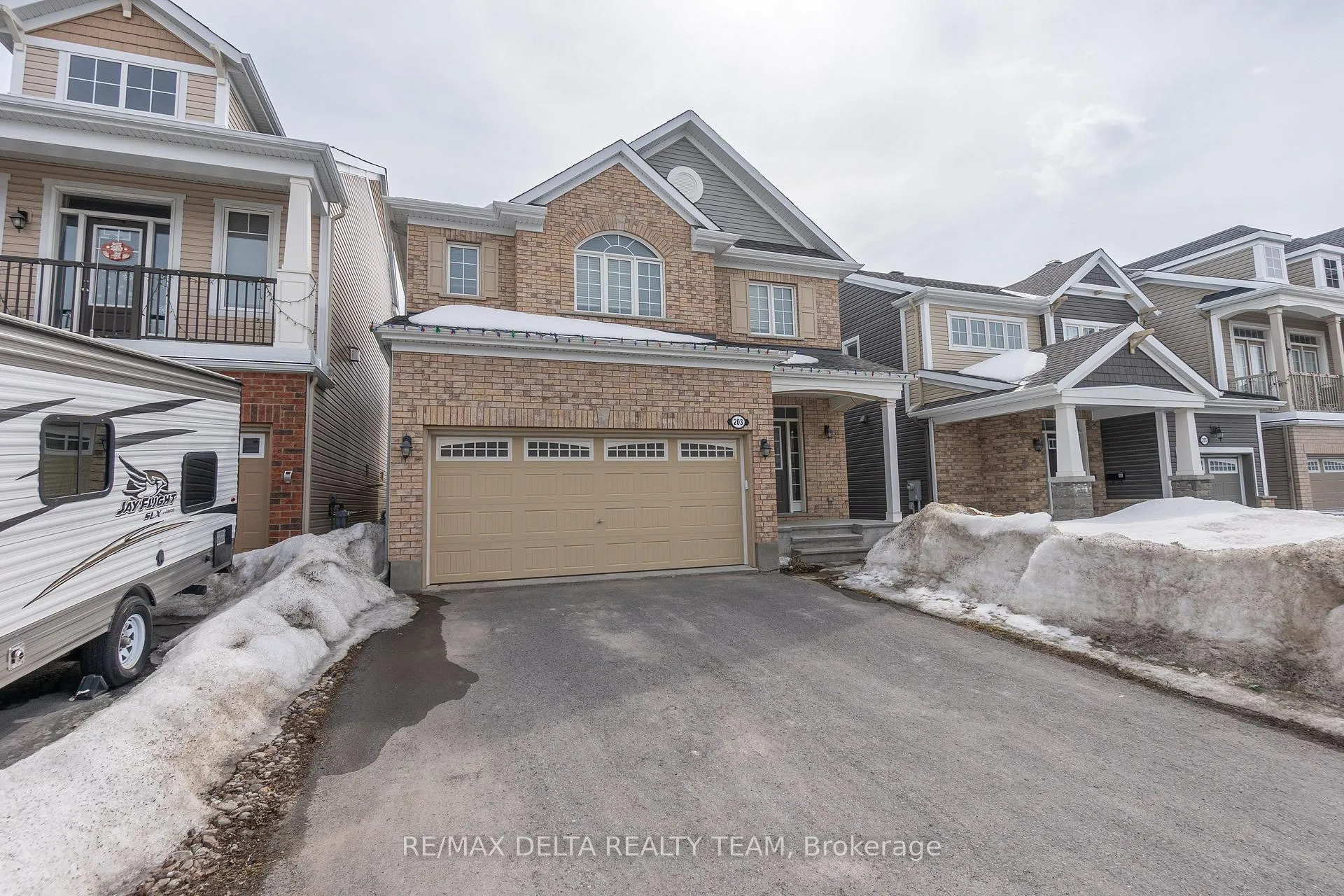 Photo 1 of 203 Flowing Creek Circle, Ottawa, Kanata - Emerald Meadows/Trailwest — HOMEH