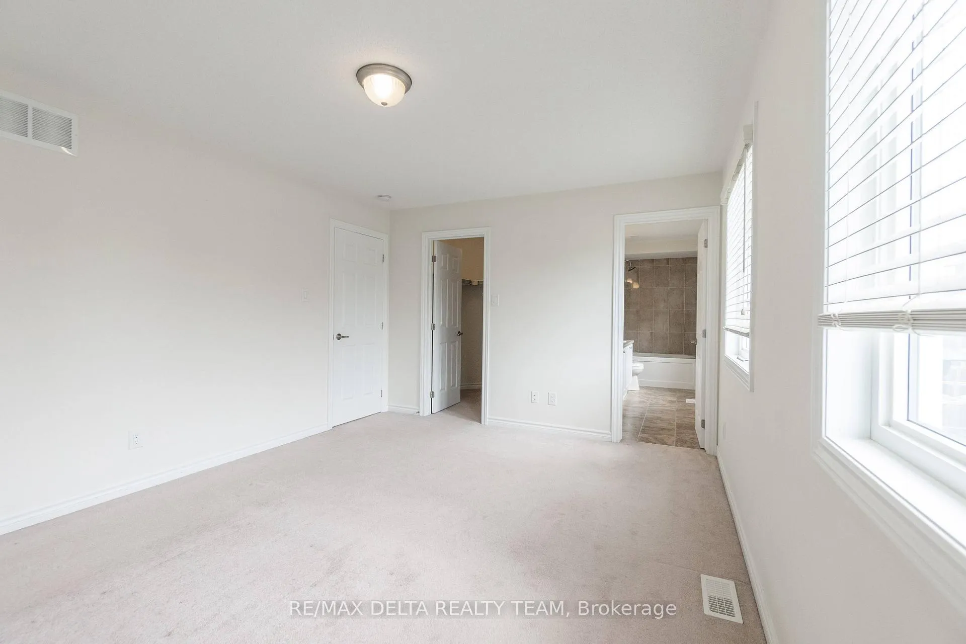 Photo 21 of 203 Flowing Creek Circle, Ottawa, Kanata - Emerald Meadows/Trailwest — HOMEH