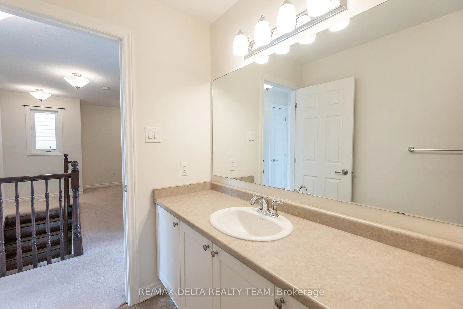 Photo 24 of 203 Flowing Creek Circle, Ottawa, Kanata - Emerald Meadows/Trailwest — HOMEH