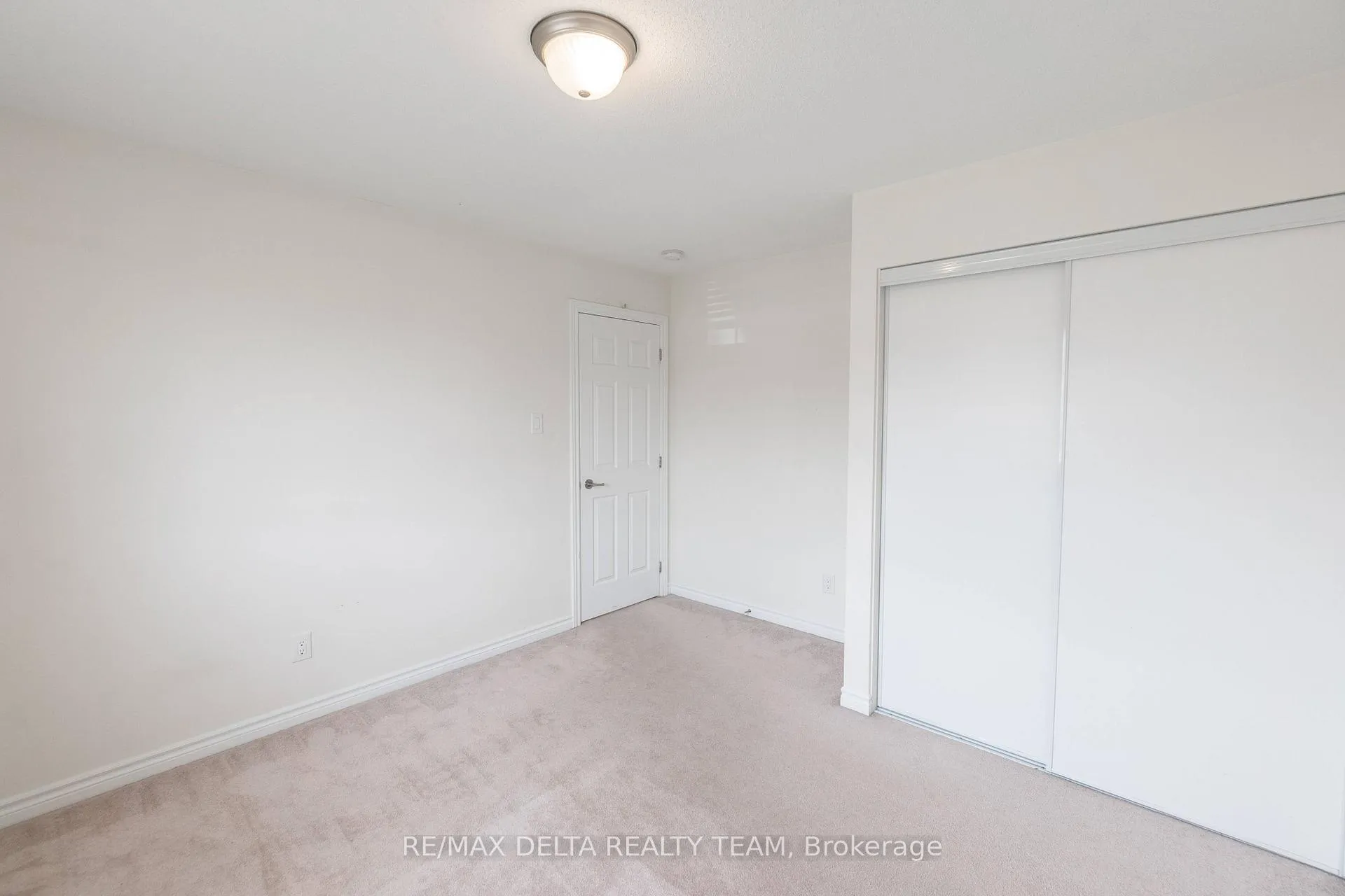 Photo 32 of 203 Flowing Creek Circle, Ottawa, Kanata - Emerald Meadows/Trailwest — HOMEH