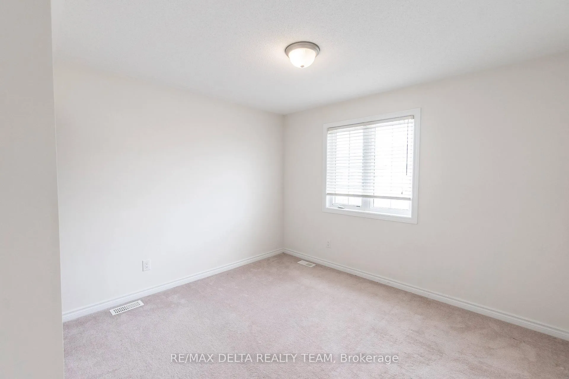 Photo 33 of 203 Flowing Creek Circle, Ottawa, Kanata - Emerald Meadows/Trailwest — HOMEH