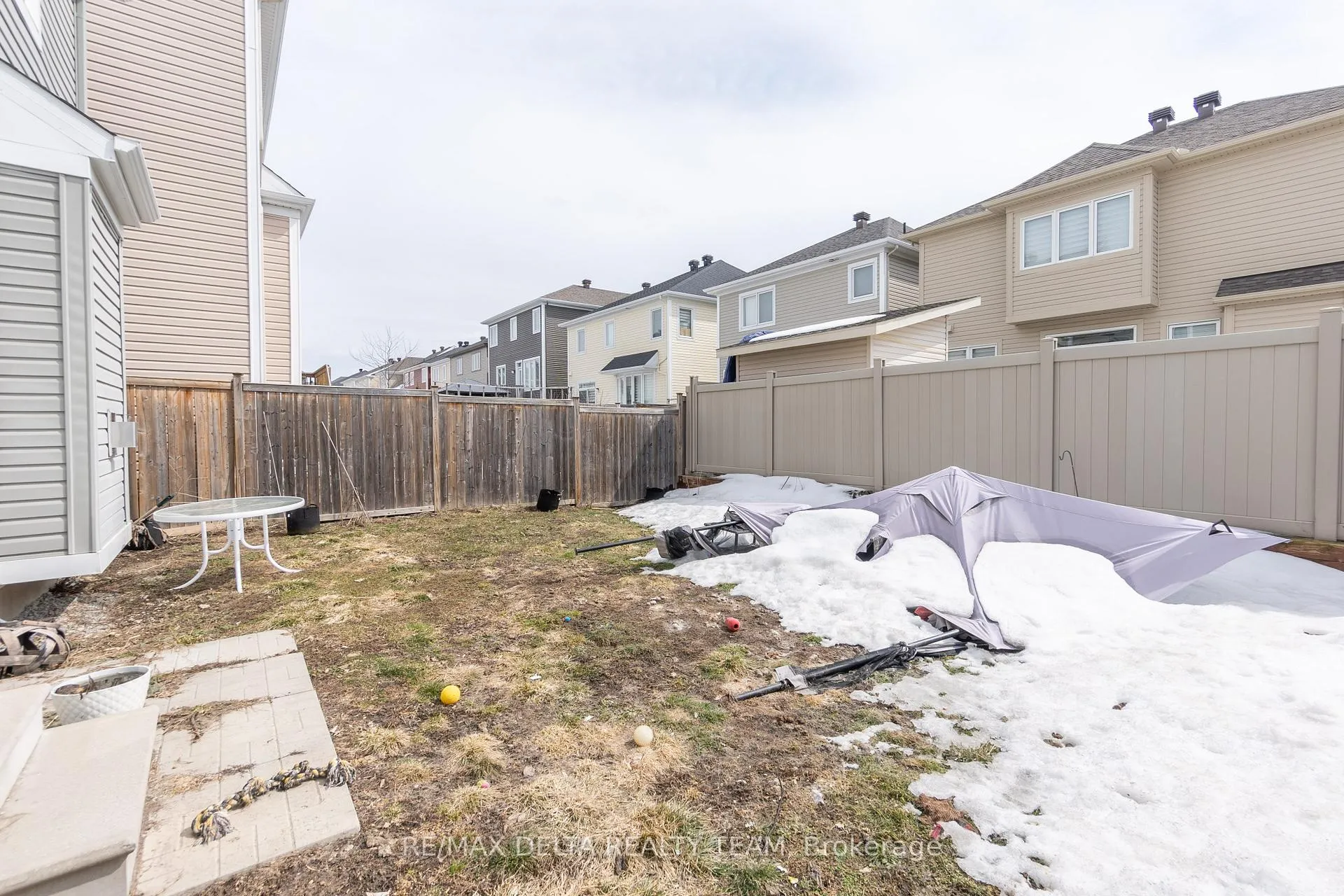 Photo 34 of 203 Flowing Creek Circle, Ottawa, Kanata - Emerald Meadows/Trailwest — HOMEH