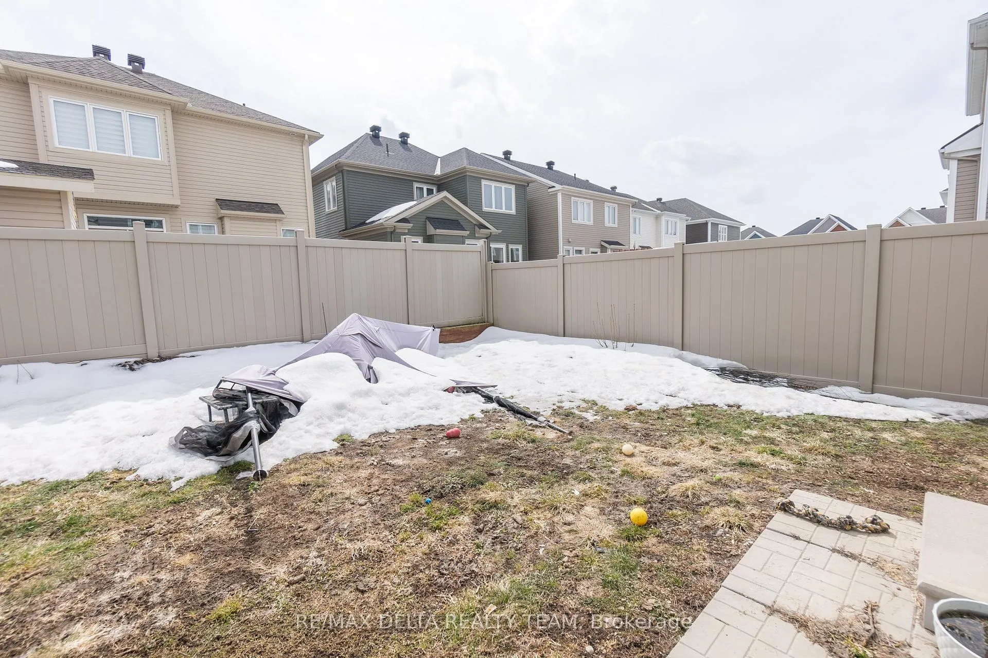 Photo 35 of 203 Flowing Creek Circle, Ottawa, Kanata - Emerald Meadows/Trailwest — HOMEH