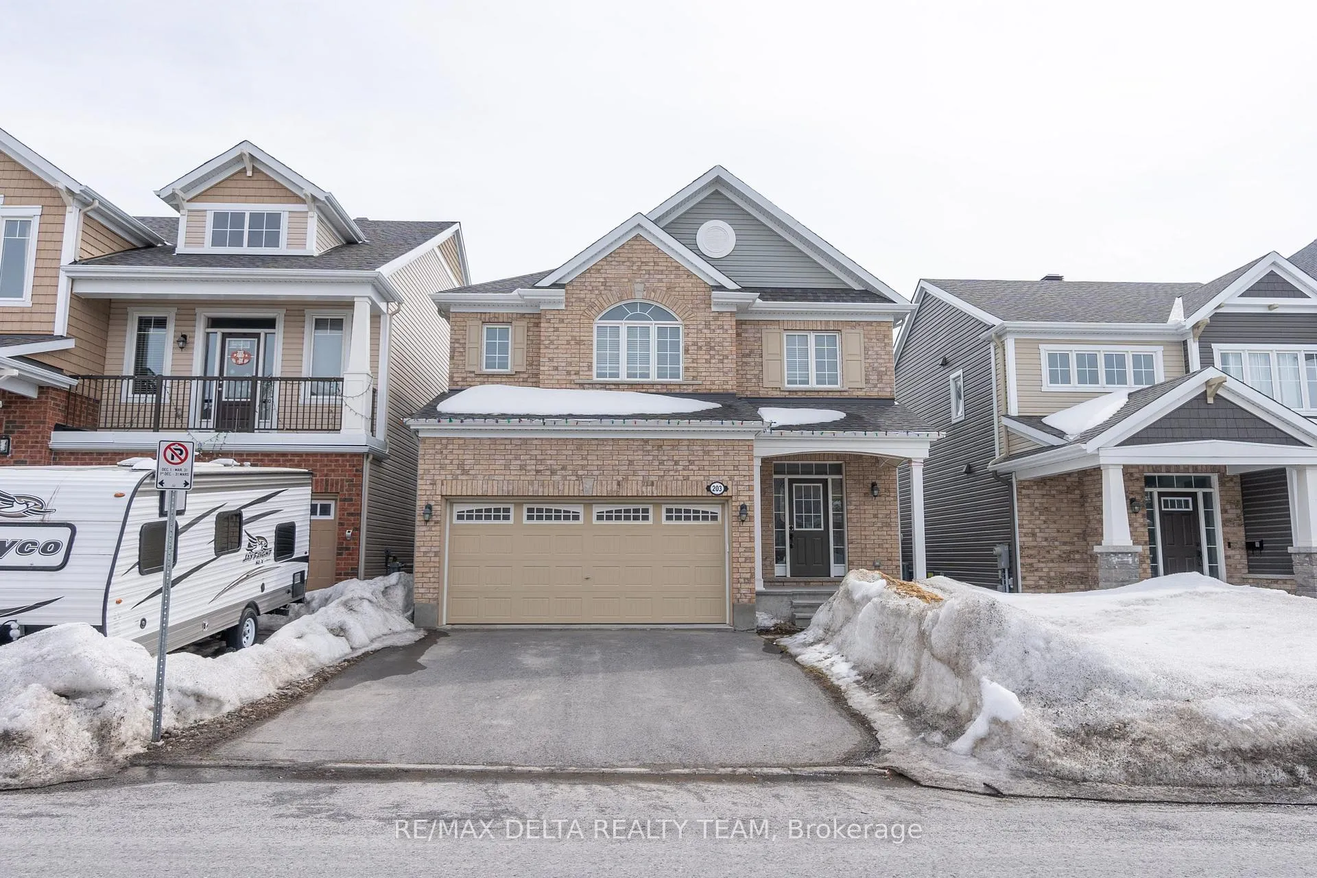 Photo 38 of 203 Flowing Creek Circle, Ottawa, Kanata - Emerald Meadows/Trailwest — HOMEH