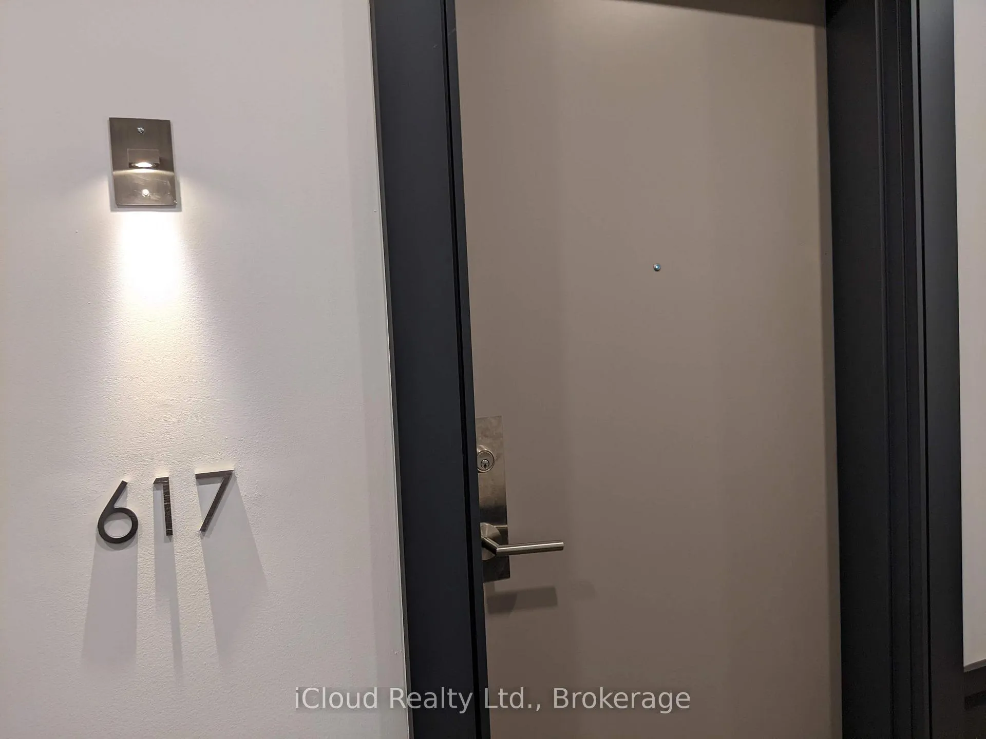 Photo 4 of Unit 617, 16 Concord Place, Grimsby, Grimsby Beach — HOMEH