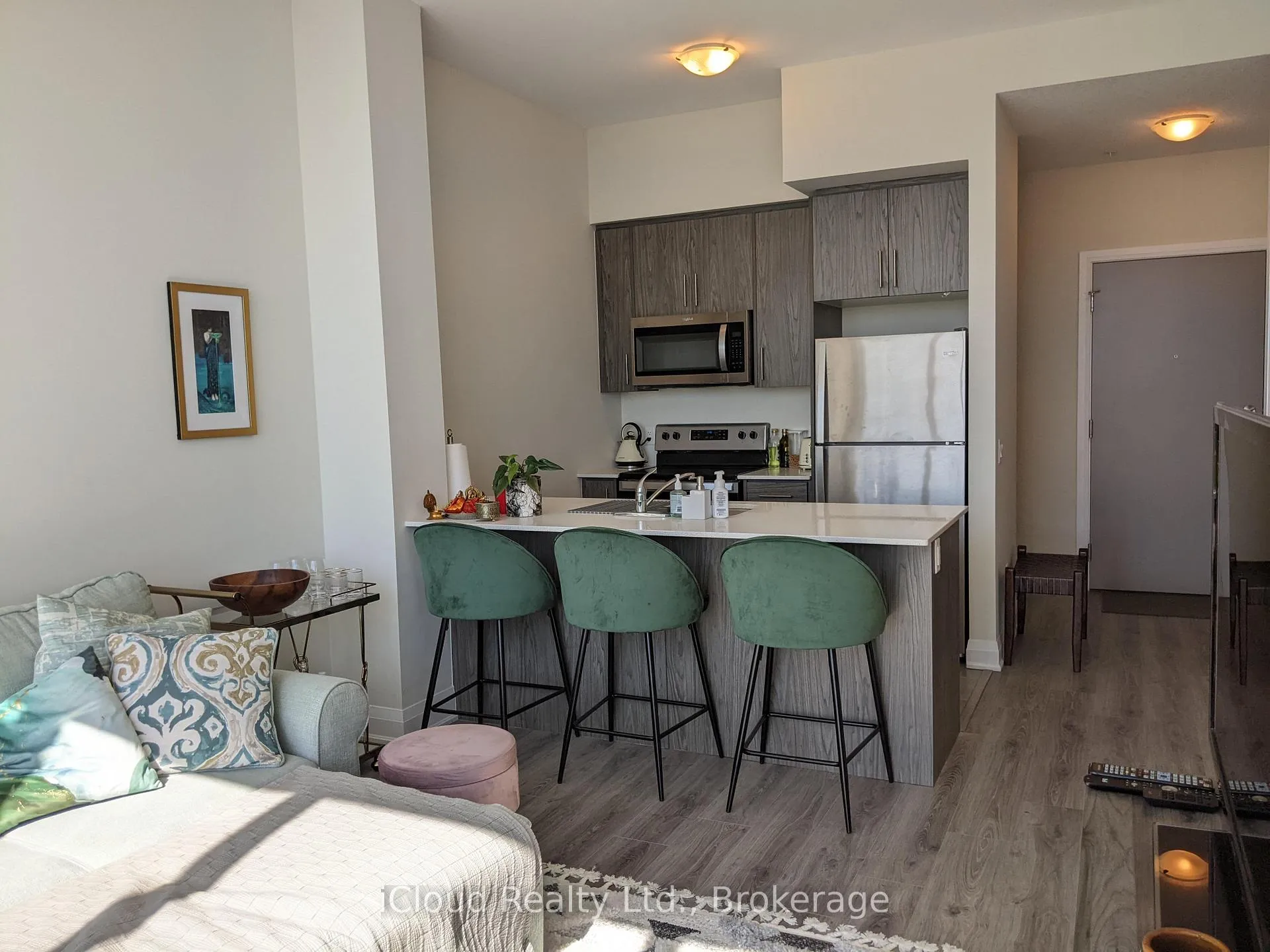 Photo 11 of Unit 617, 16 Concord Place, Grimsby, Grimsby Beach — HOMEH