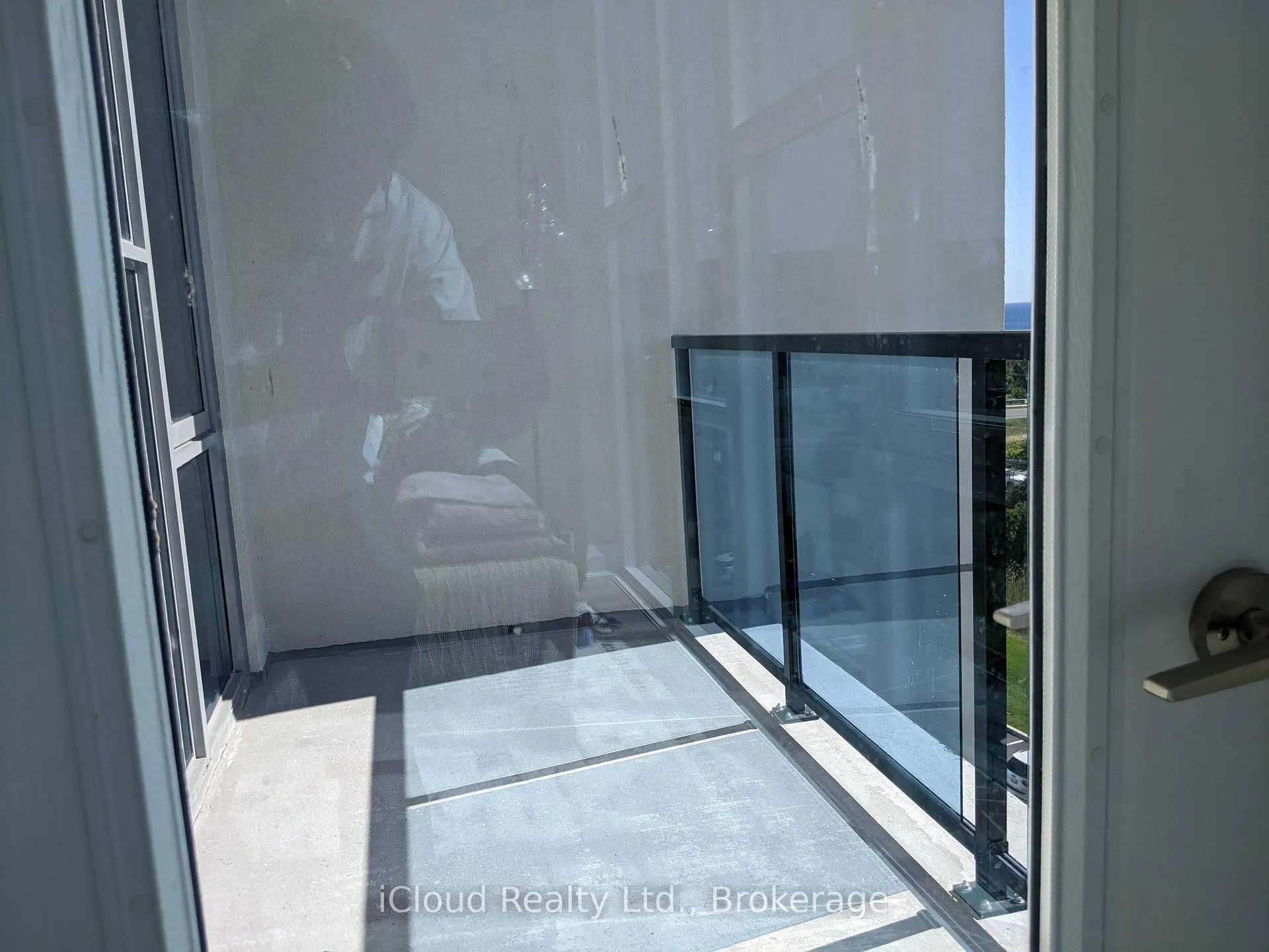 Photo 14 of Unit 617, 16 Concord Place, Grimsby, Grimsby Beach — HOMEH