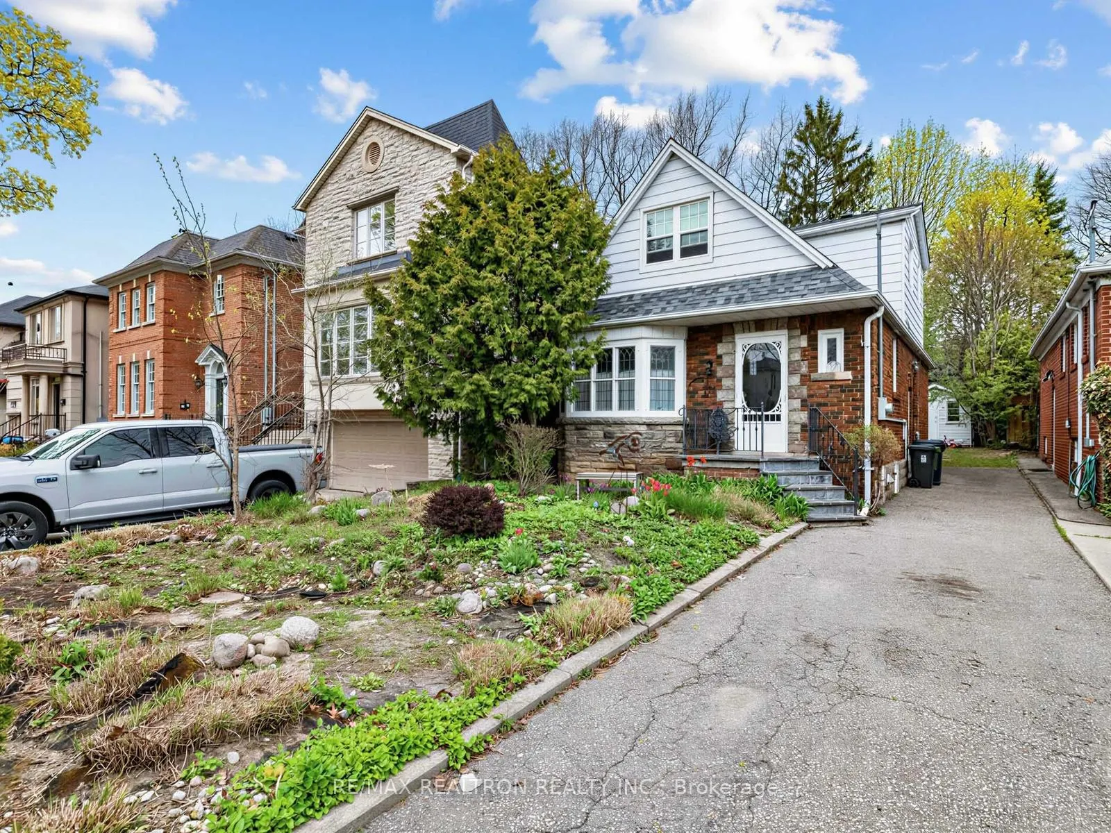 Photo 1 of 12 New Haven Drive, Toronto, Forest Hill North — HOMEH