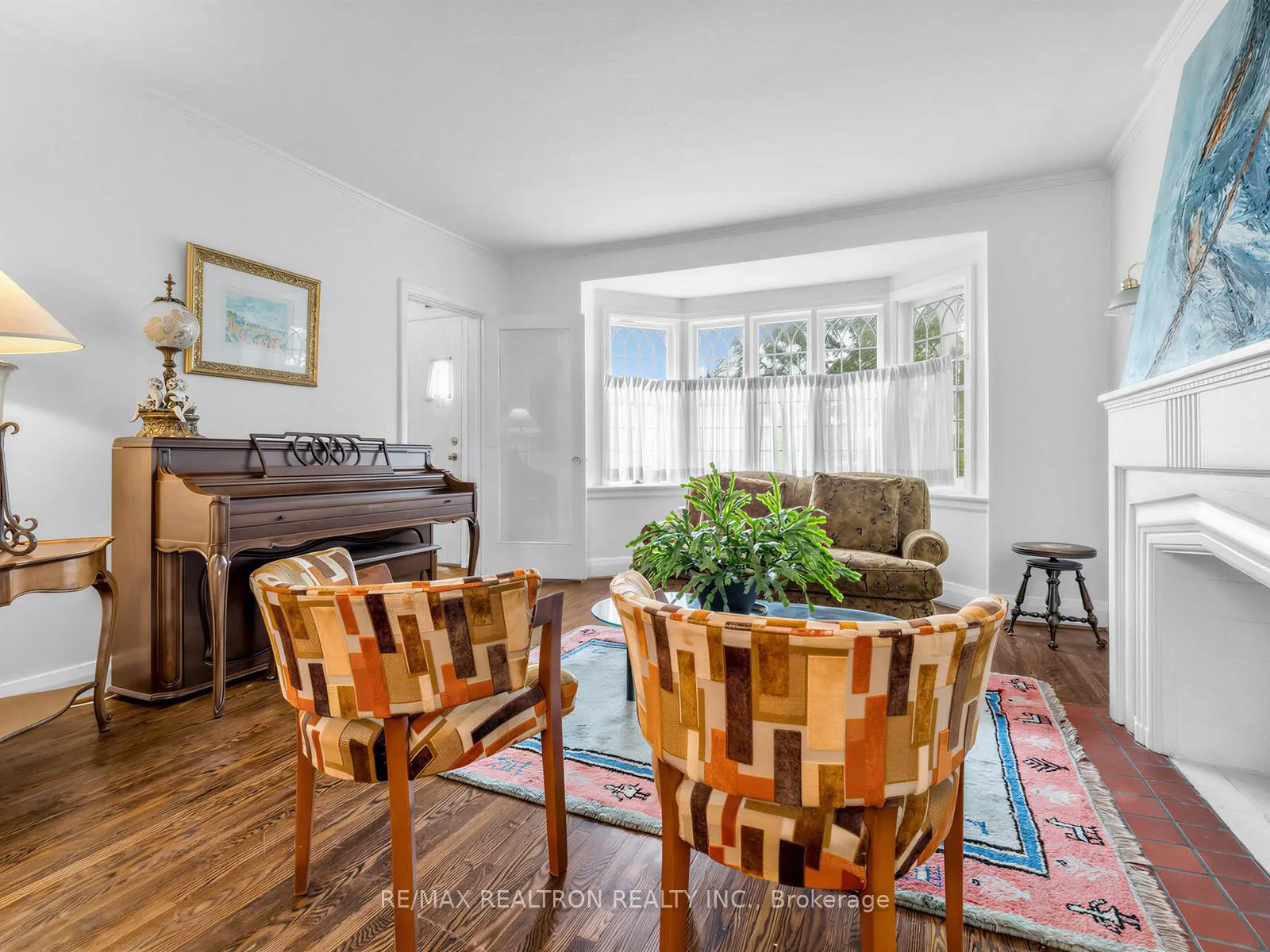Photo 5 of 12 New Haven Drive, Toronto, Forest Hill North — HOMEH