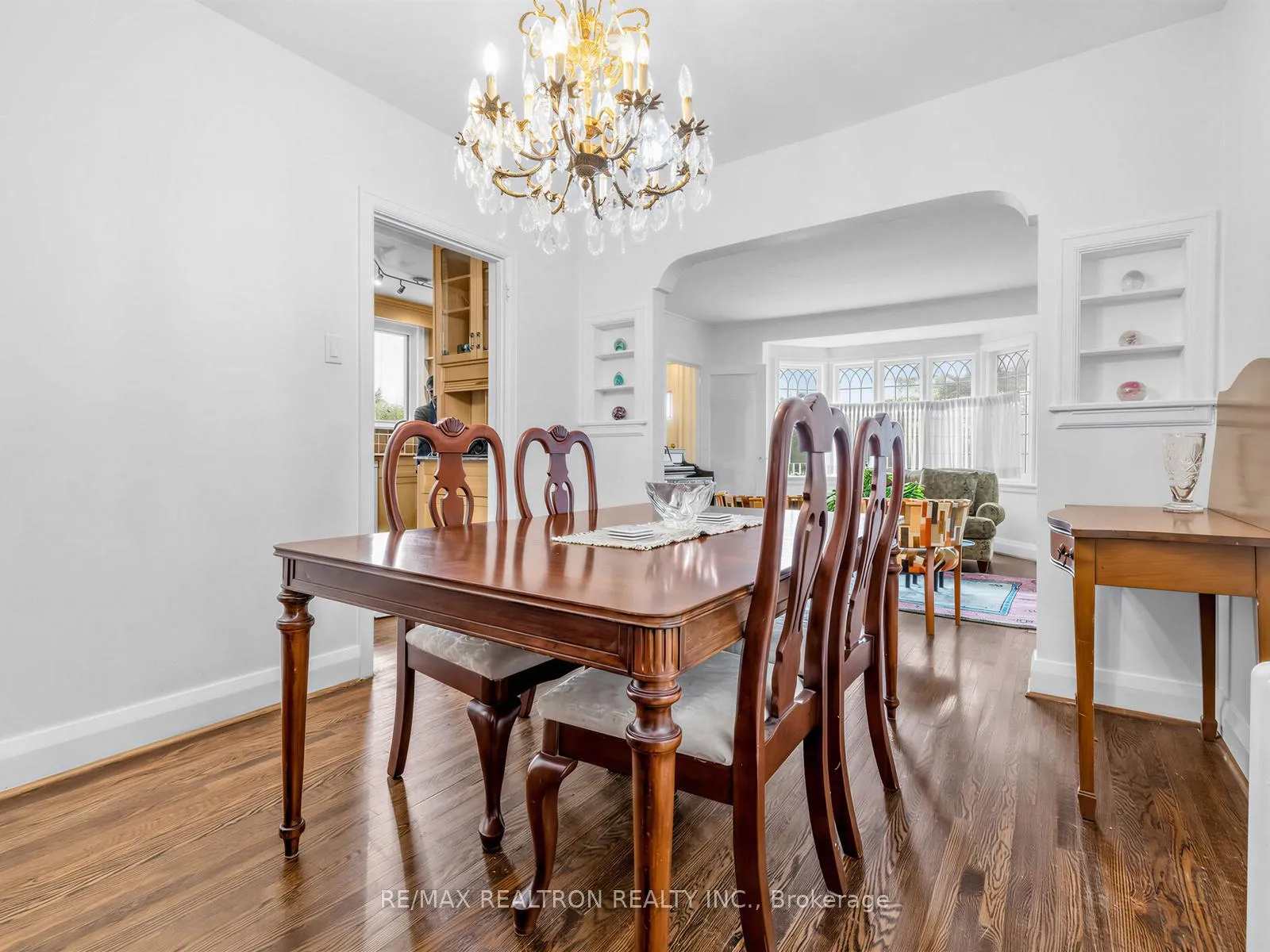 Photo 9 of 12 New Haven Drive, Toronto, Forest Hill North — HOMEH