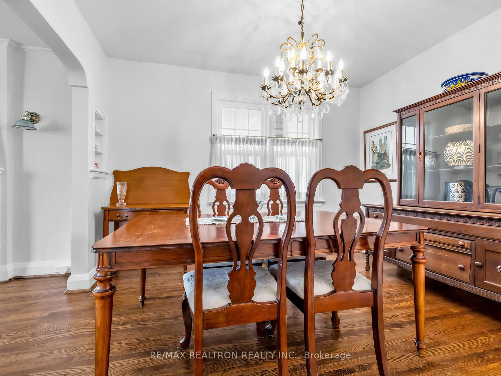Photo 10 of 12 New Haven Drive, Toronto, Forest Hill North — HOMEH