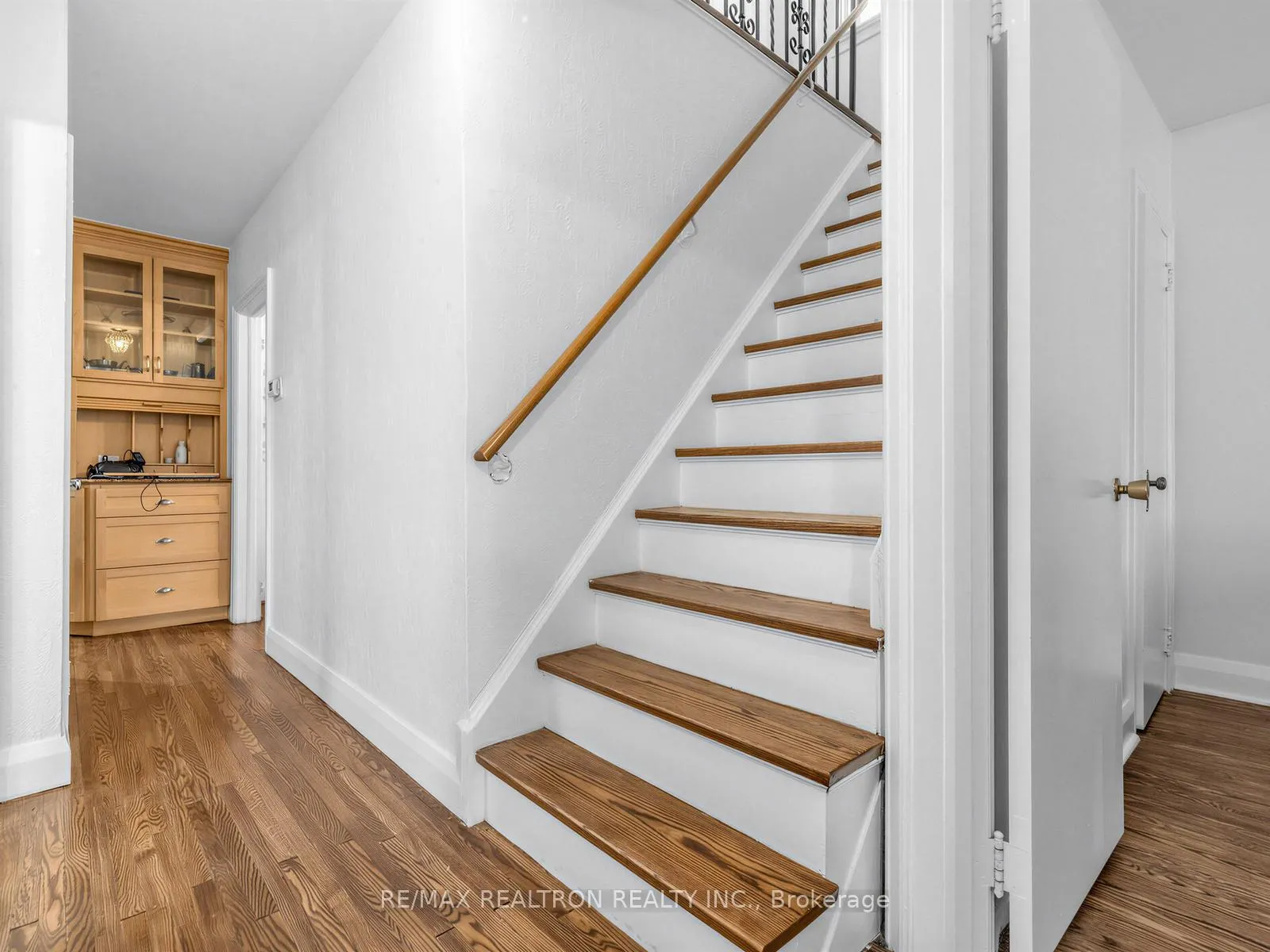 Photo 12 of 12 New Haven Drive, Toronto, Forest Hill North — HOMEH
