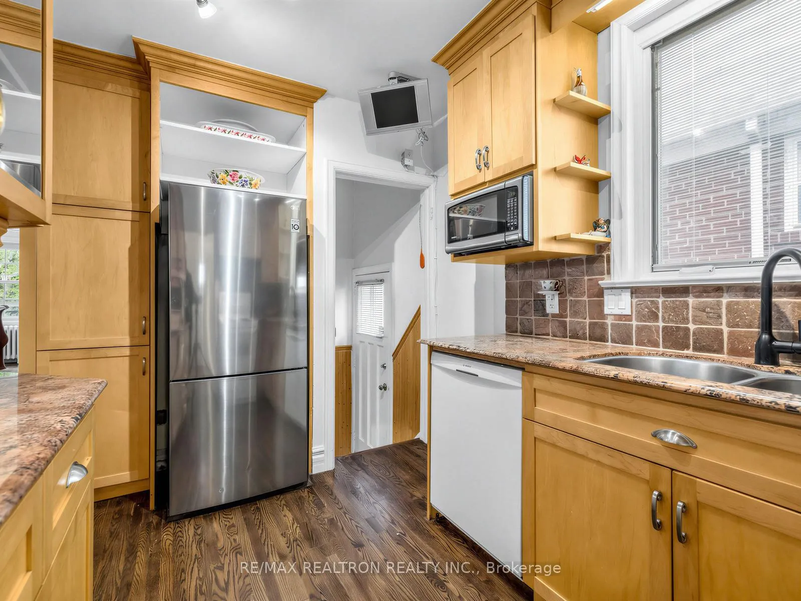 Photo 21 of 12 New Haven Drive, Toronto, Forest Hill North — HOMEH
