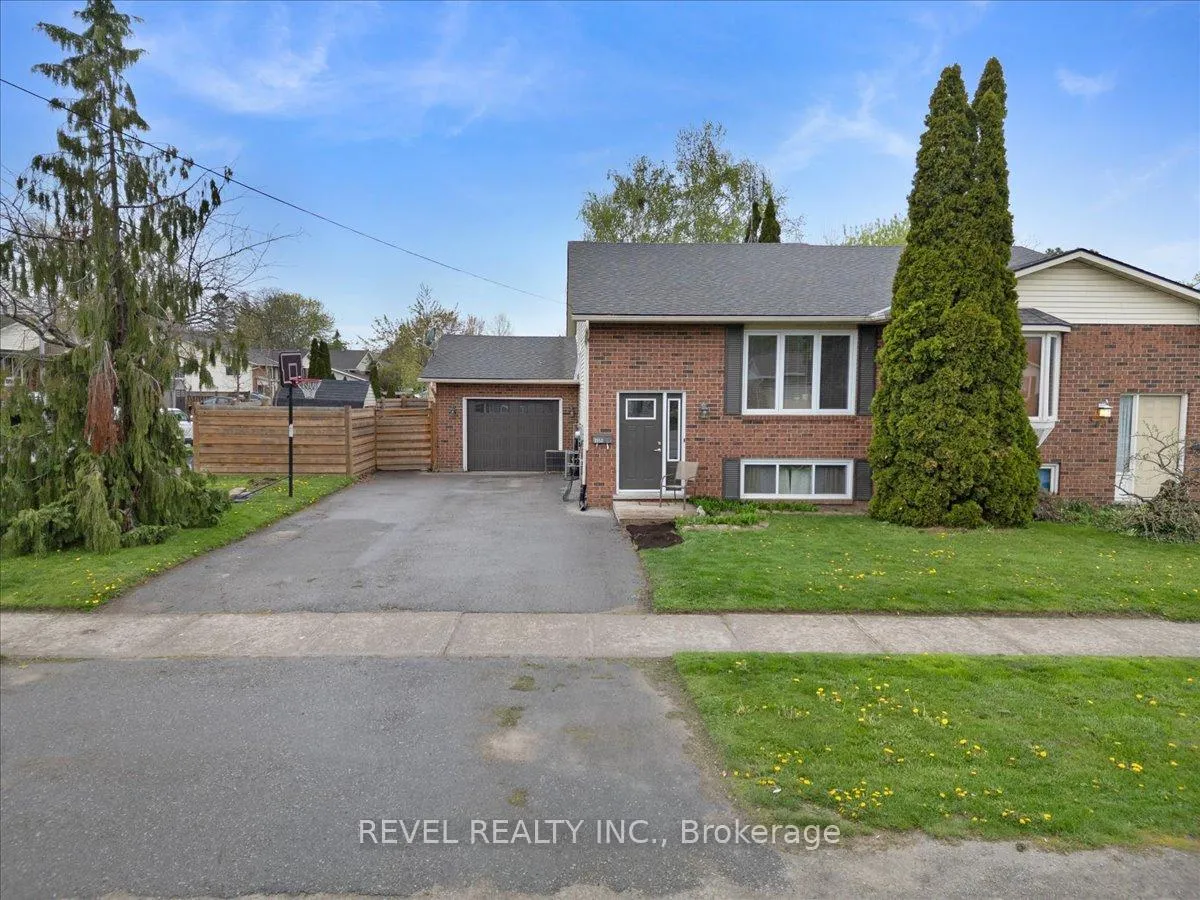 Photo 1 of 3958 23rd Street, Grimsby, Grimsby Escarpment — HOMEH