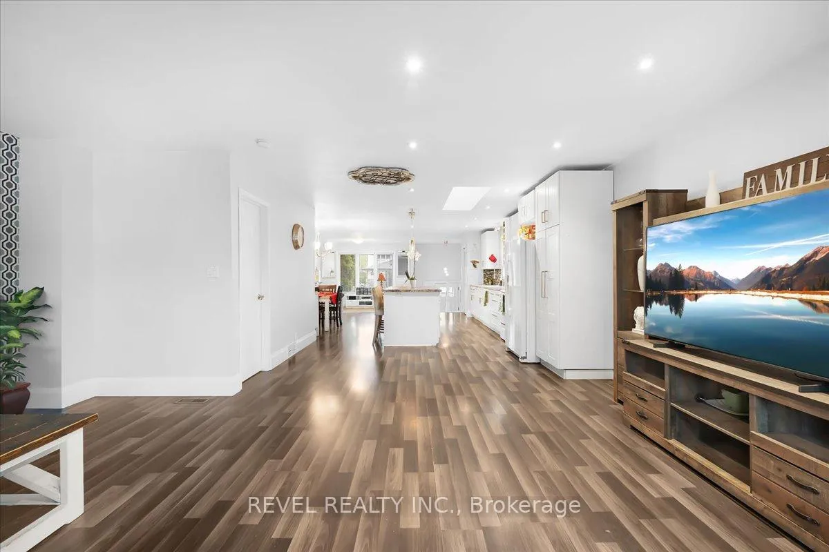 Photo 13 of 3958 23rd Street, Grimsby, Grimsby Escarpment — HOMEH