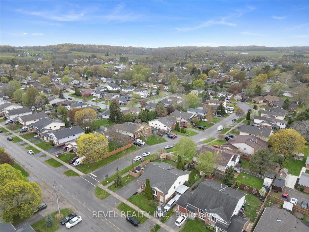 Photo 36 of 3958 23rd Street, Grimsby, Grimsby Escarpment — HOMEH