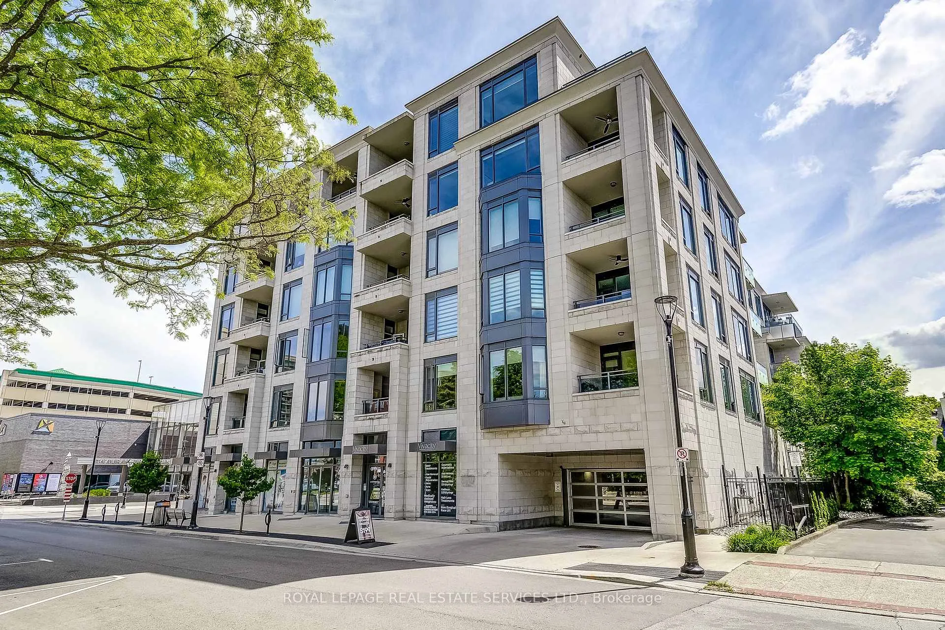 Photo 2 of Unit 404, 1441 Elgin Street, Burlington, Brant — HOMEH