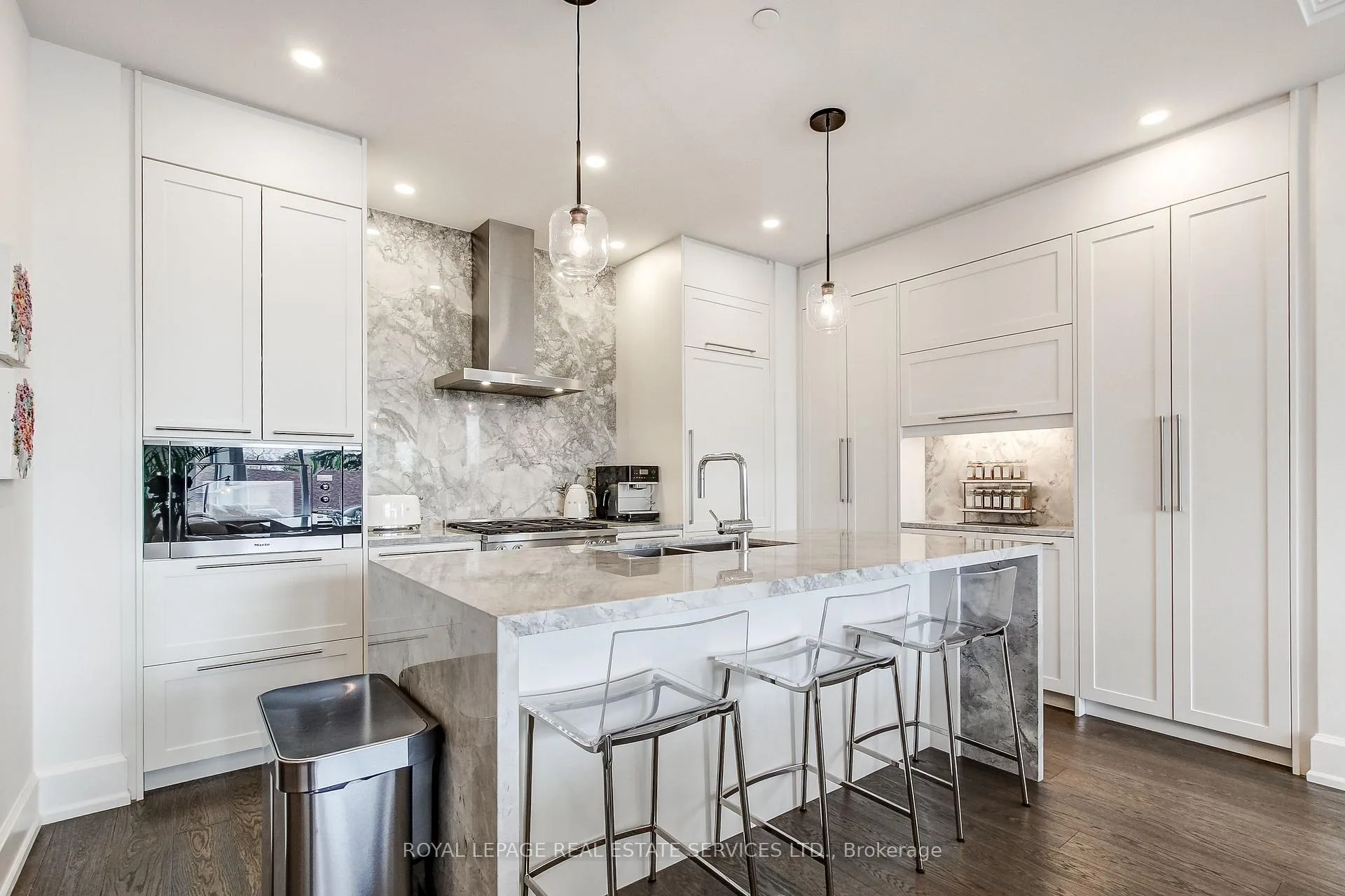 Photo 9 of Unit 404, 1441 Elgin Street, Burlington, Brant — HOMEH