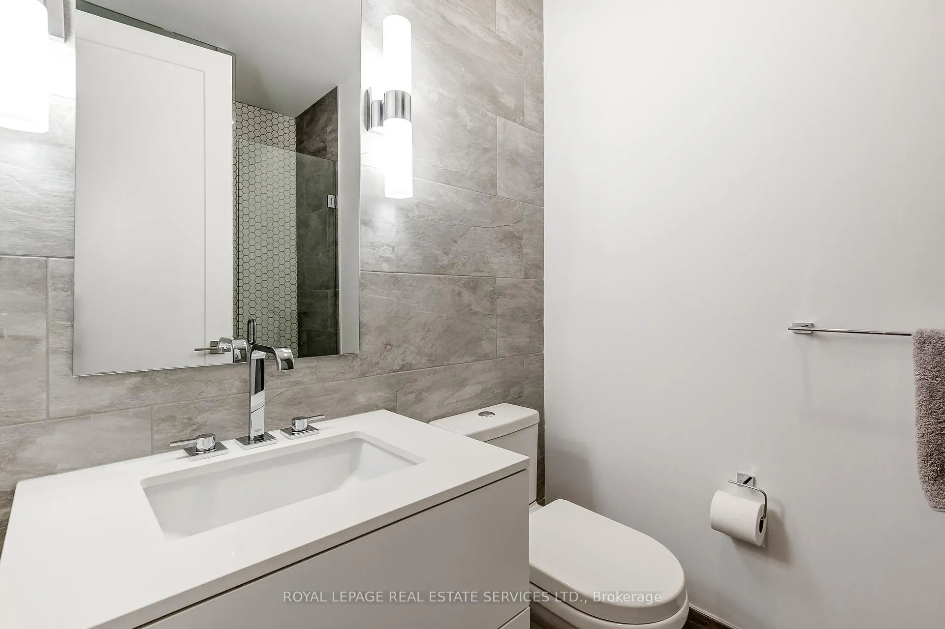 Photo 13 of Unit 404, 1441 Elgin Street, Burlington, Brant — HOMEH