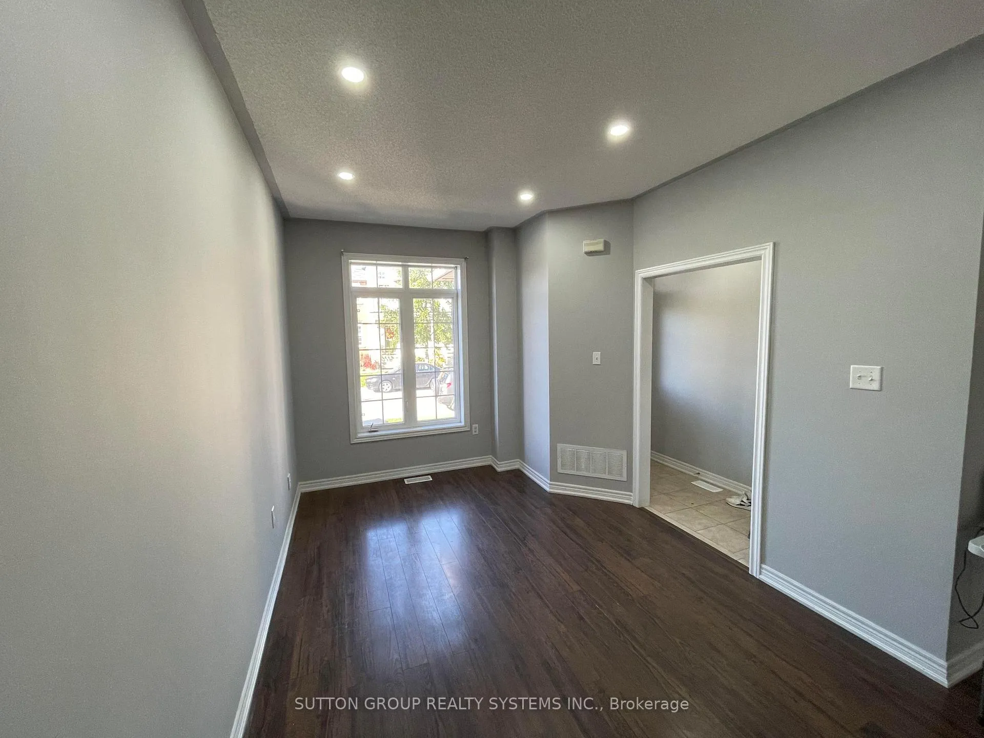 Photo 6 of 6 Raintree Drive, Hamilton, Stoney Creek — HOMEH
