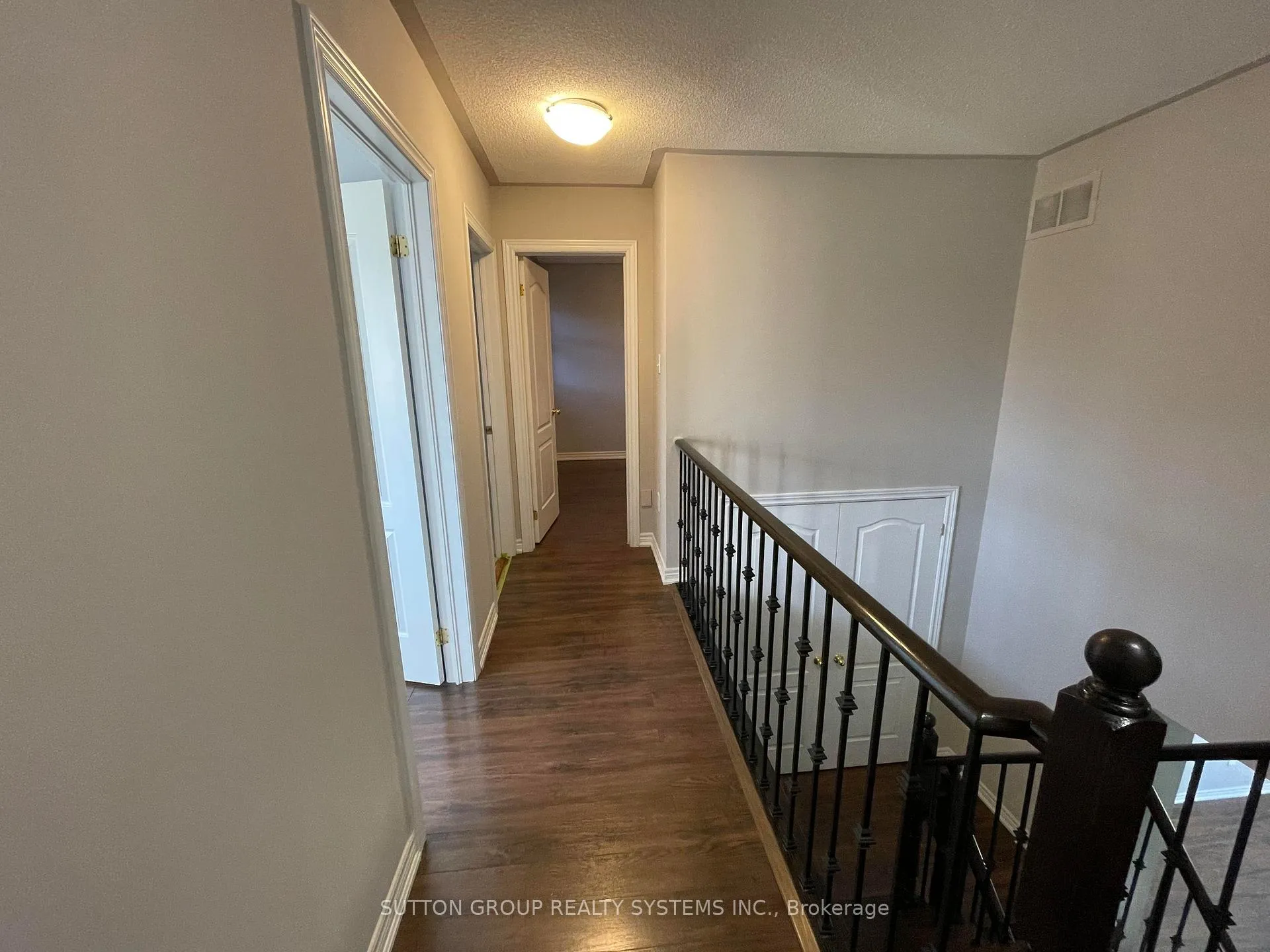 Photo 14 of 6 Raintree Drive, Hamilton, Stoney Creek — HOMEH