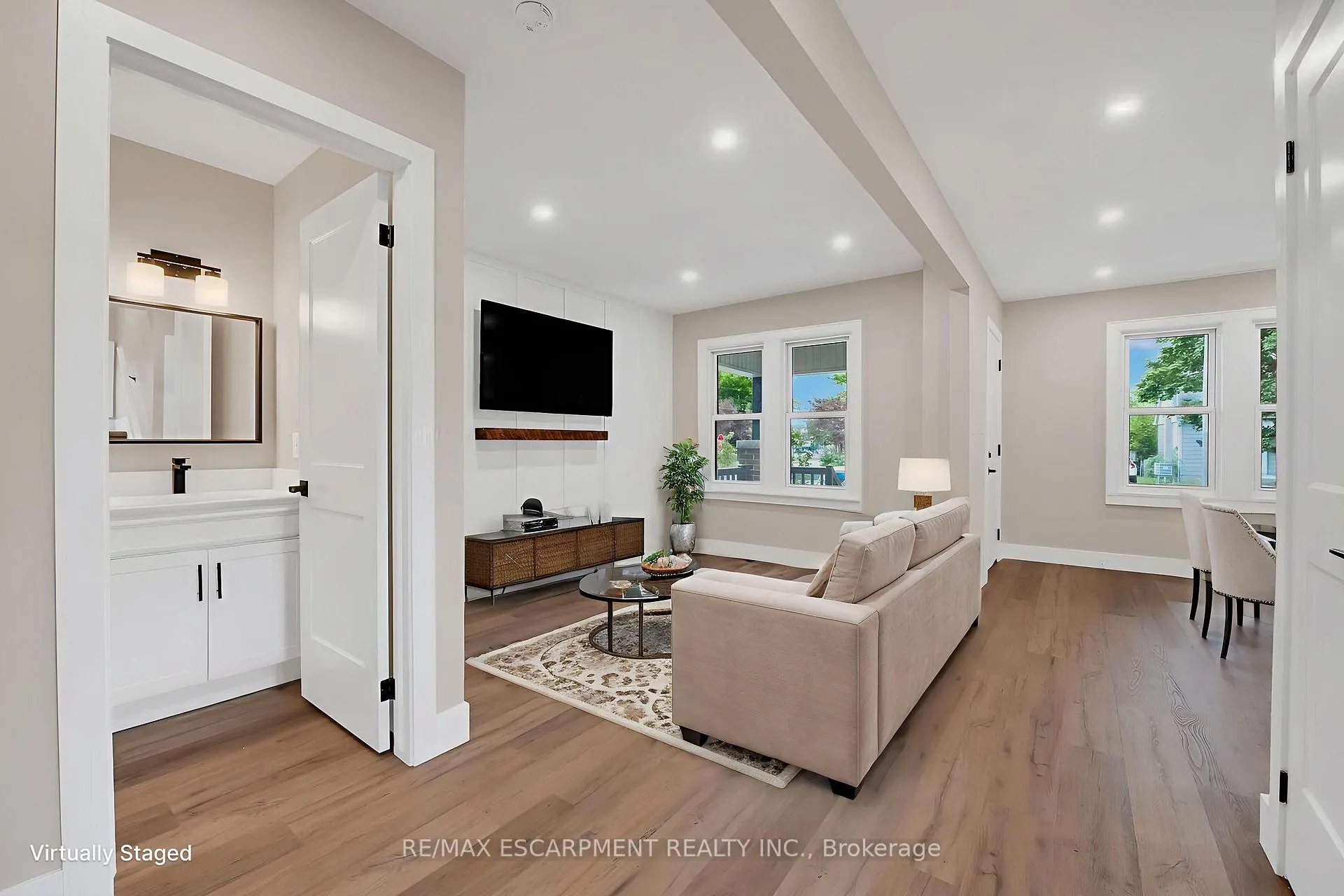 Photo 18 of 126 Auburn Avenue, Hamilton, Bartonville — HOMEH