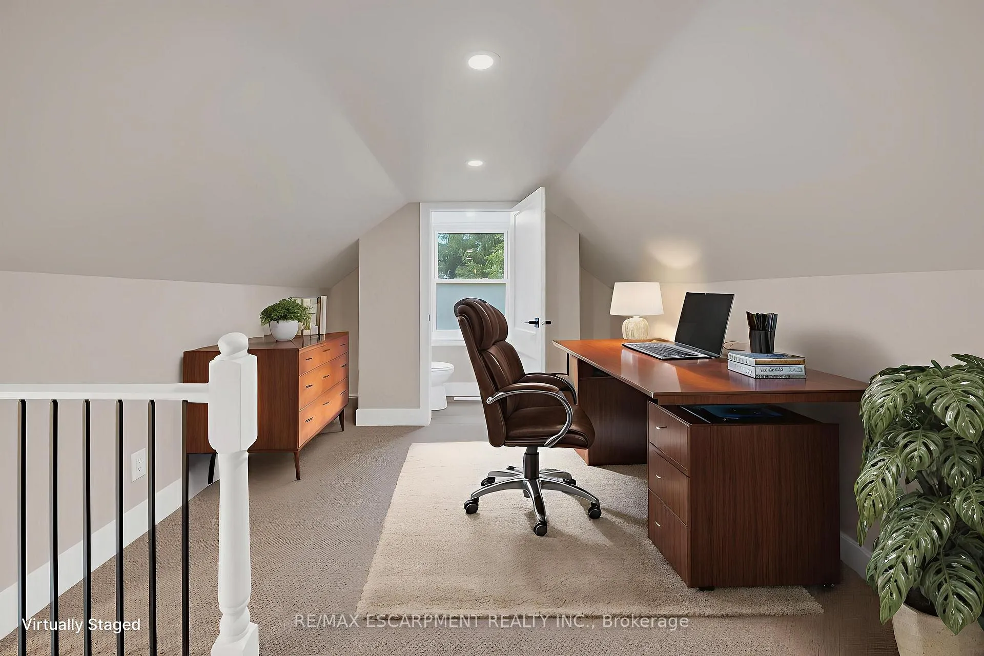Photo 20 of 126 Auburn Avenue, Hamilton, Bartonville — HOMEH