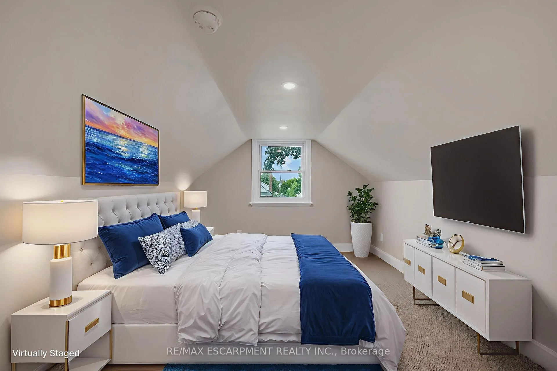 Photo 25 of 126 Auburn Avenue, Hamilton, Bartonville — HOMEH