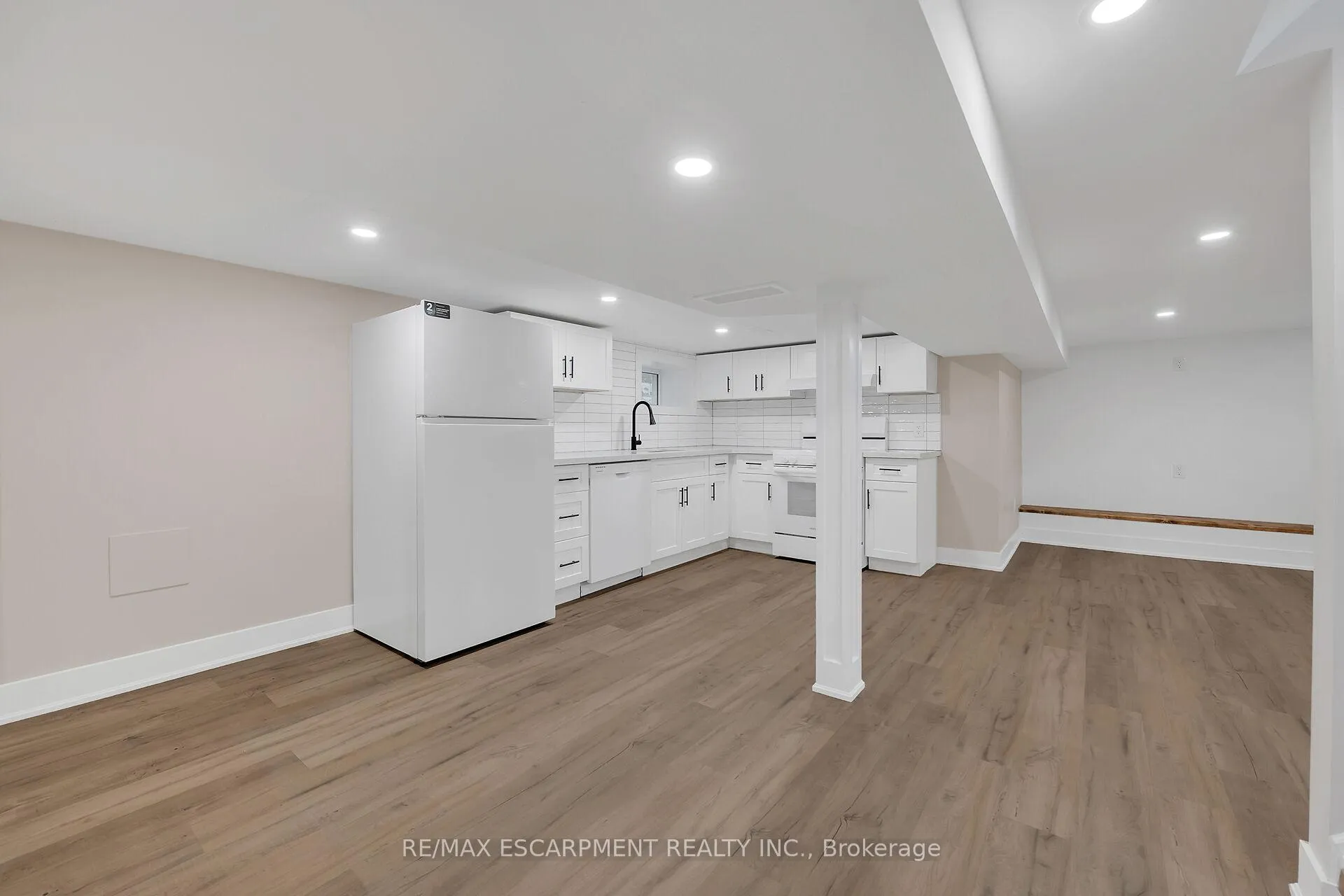 Photo 29 of 126 Auburn Avenue, Hamilton, Bartonville — HOMEH