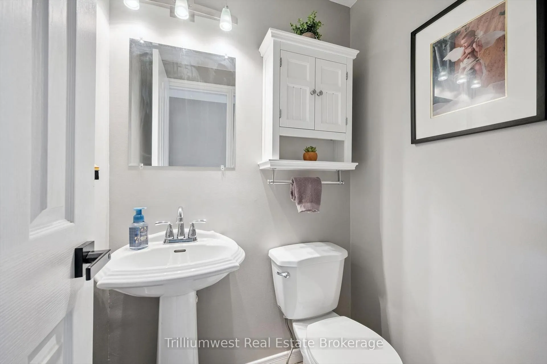 Photo 14 of 625 Pine Island Crescent, Waterloo — HOMEH