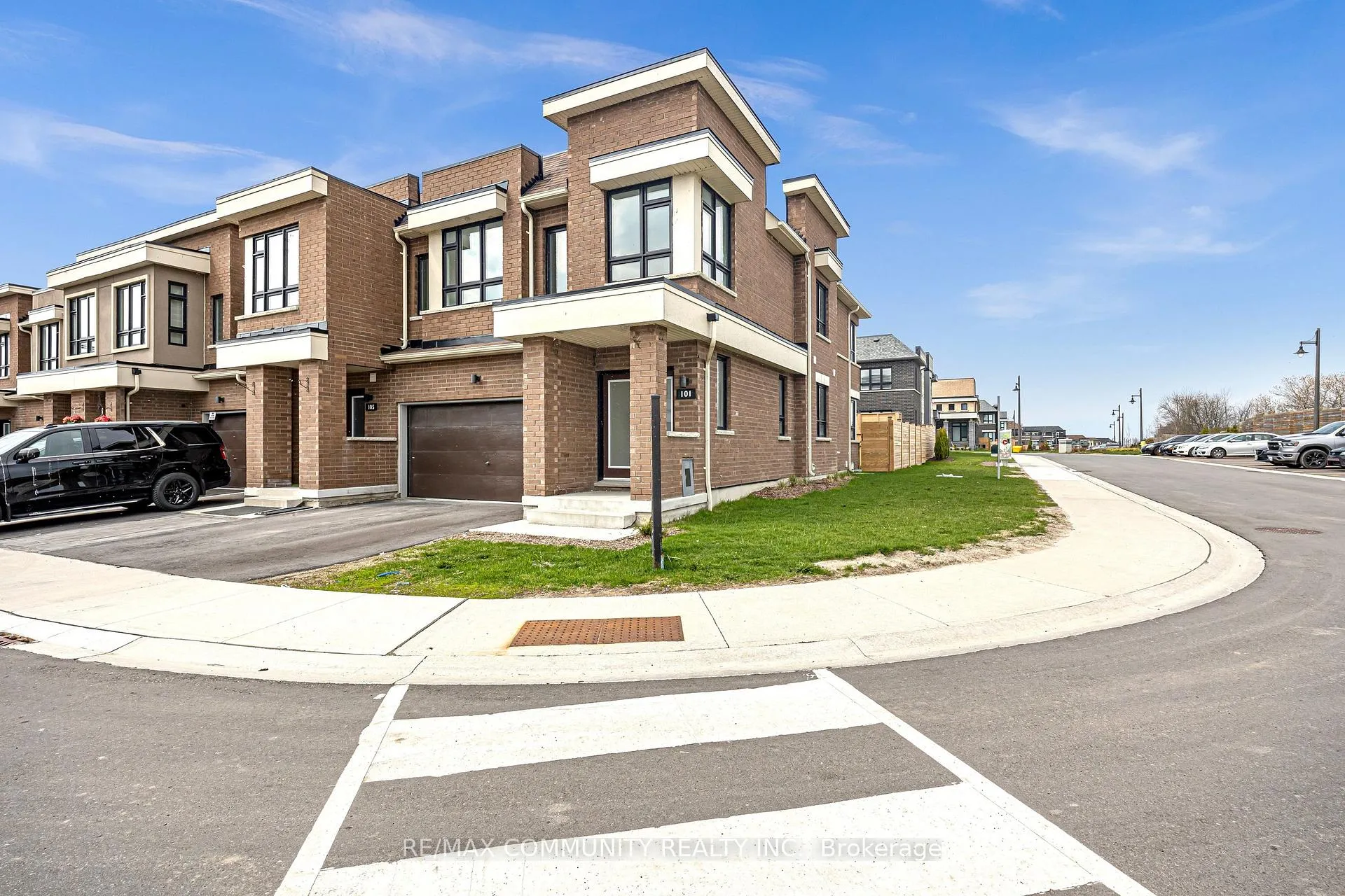 Photo 36 of 101 Sailors Landing, Clarington, Bowmanville — HOMEH