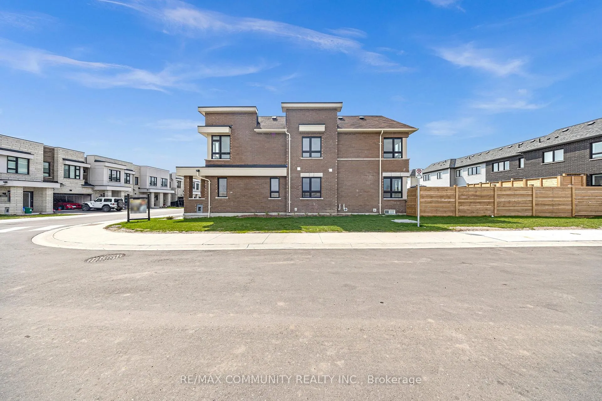 Photo 38 of 101 Sailors Landing, Clarington, Bowmanville — HOMEH