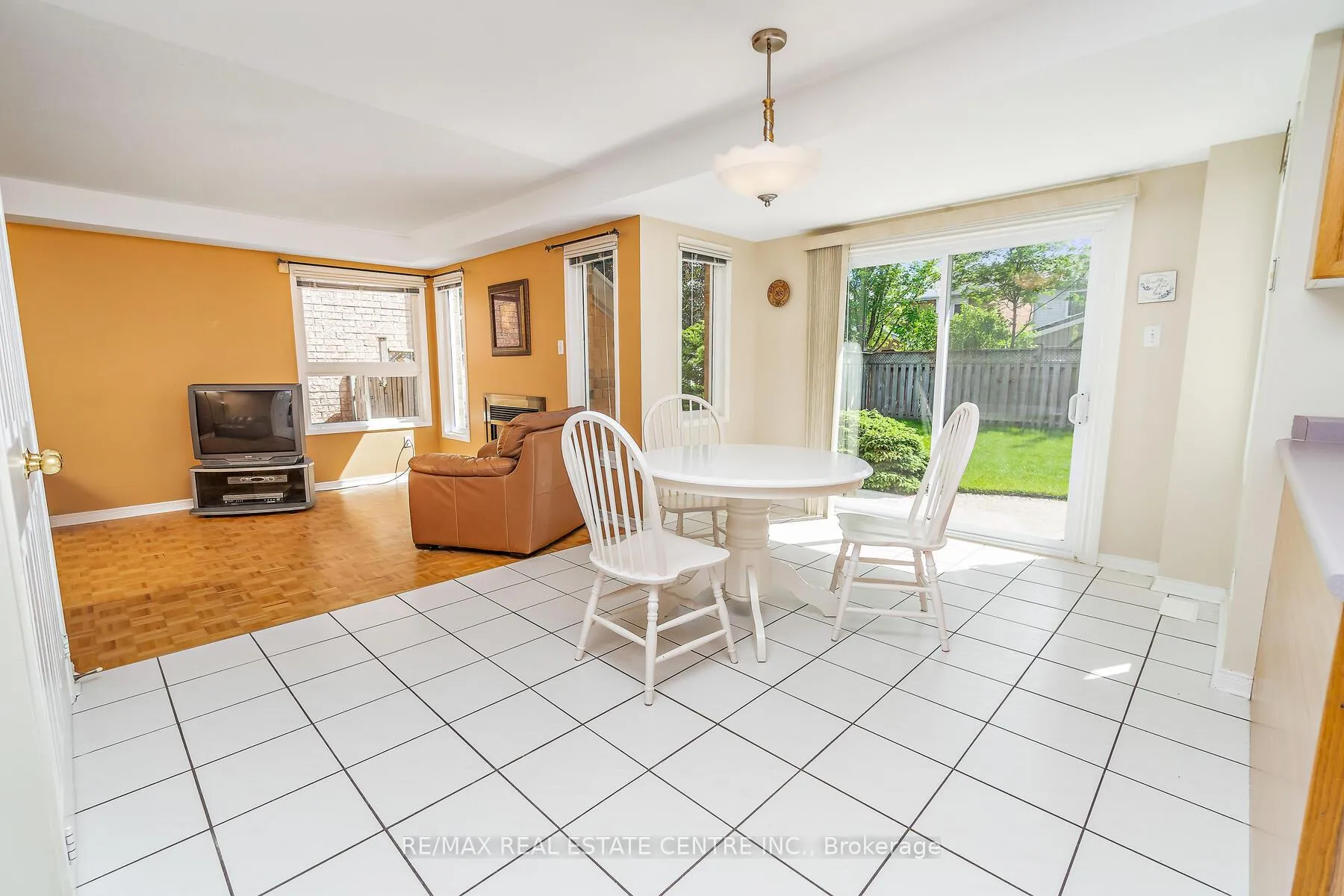 Photo 12 of 7 Curry Crescent, Halton Hills, Georgetown — HOMEH