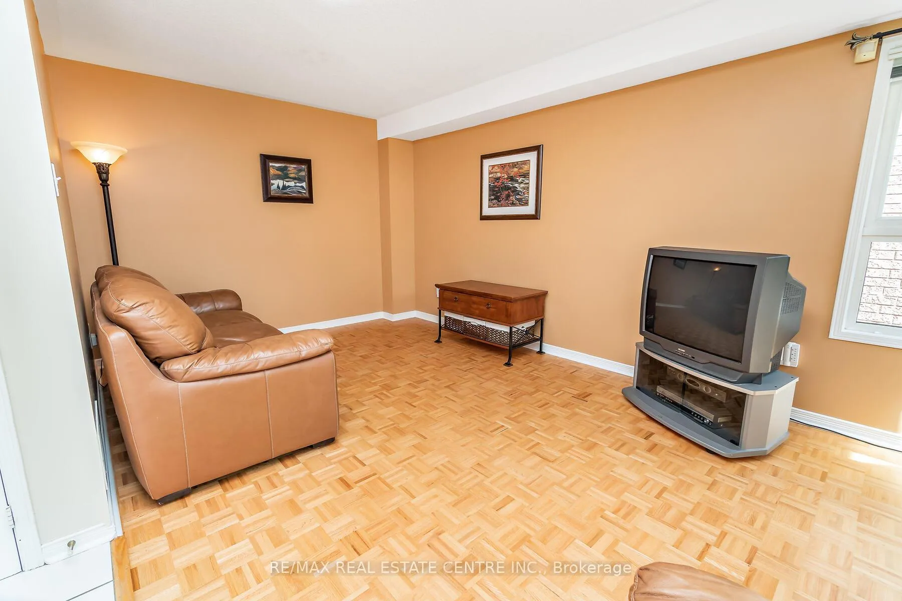 Photo 14 of 7 Curry Crescent, Halton Hills, Georgetown — HOMEH